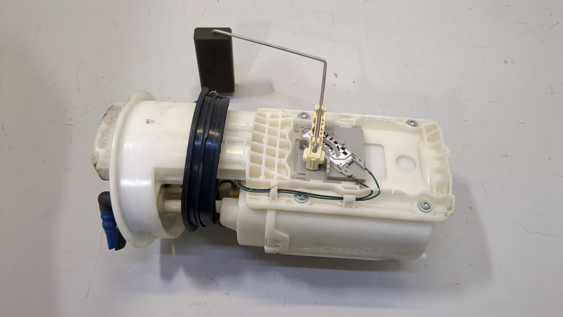 Насос топливный электрический