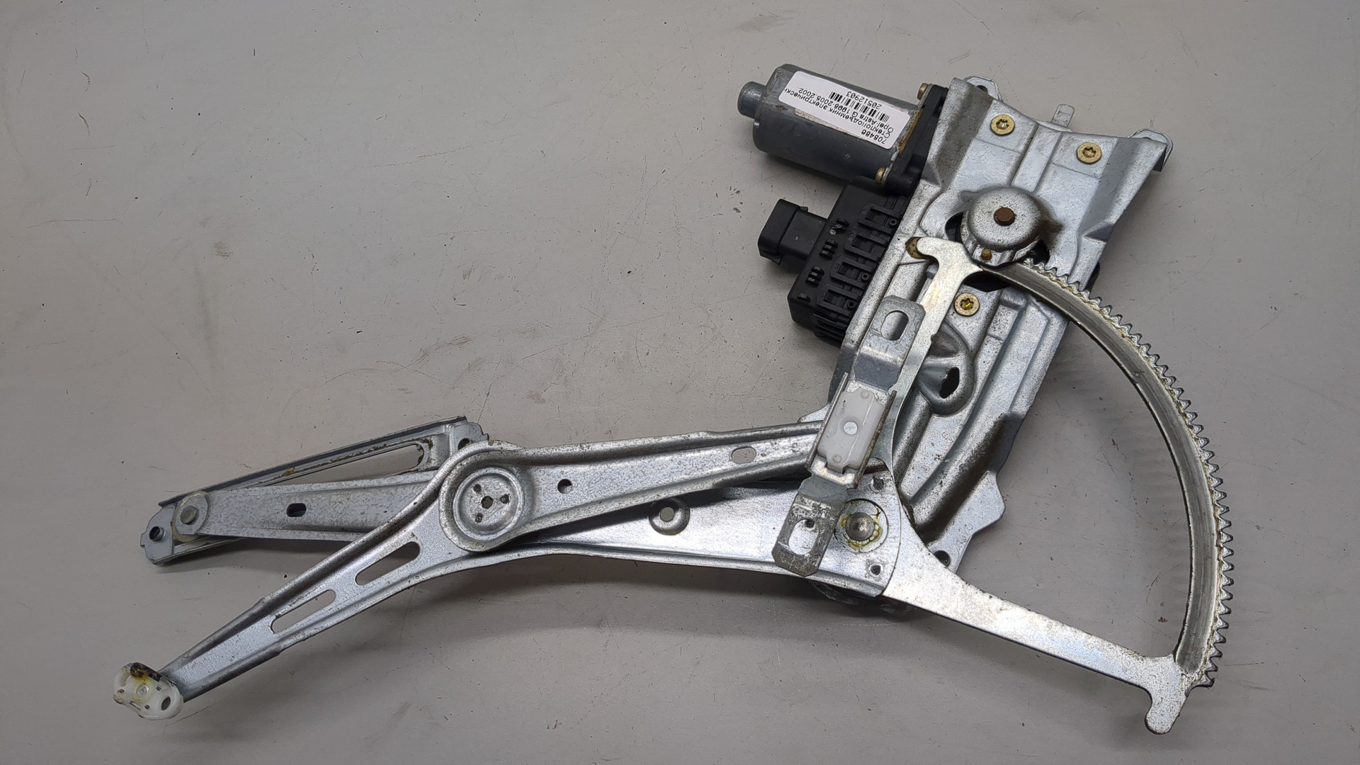 Стеклоподъемник электр. передний левый