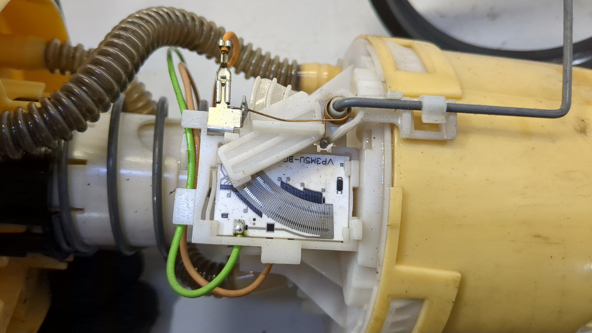 Датчик уровня топлива