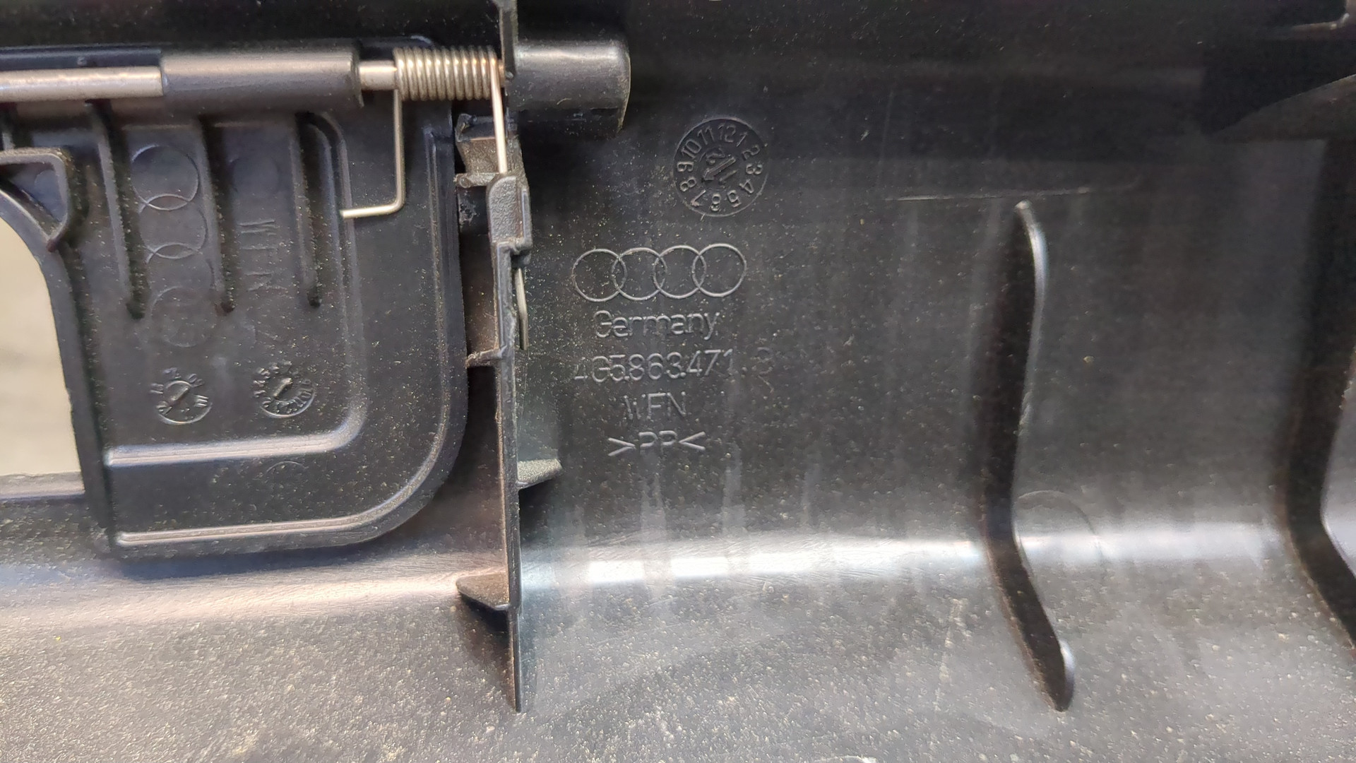 Обшивка багажника