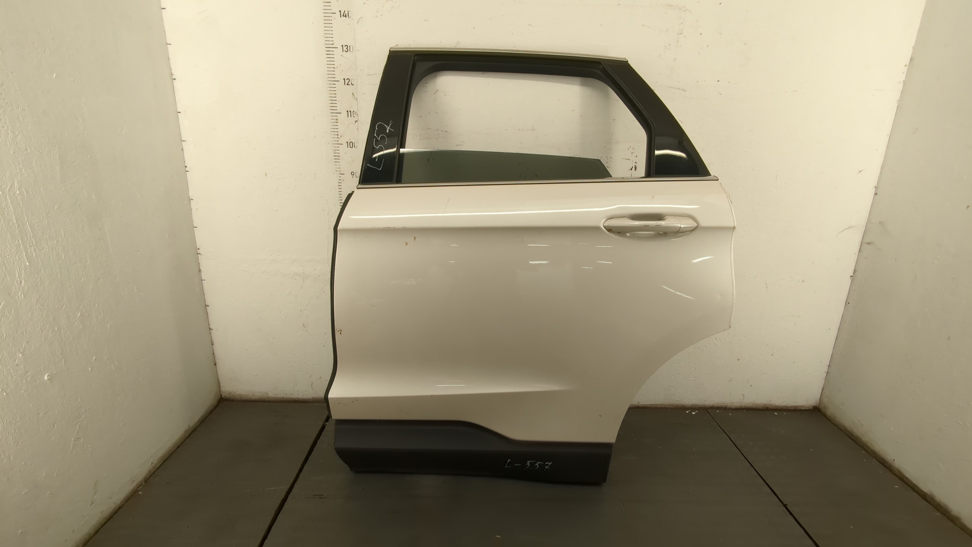 Дверь задняя левая