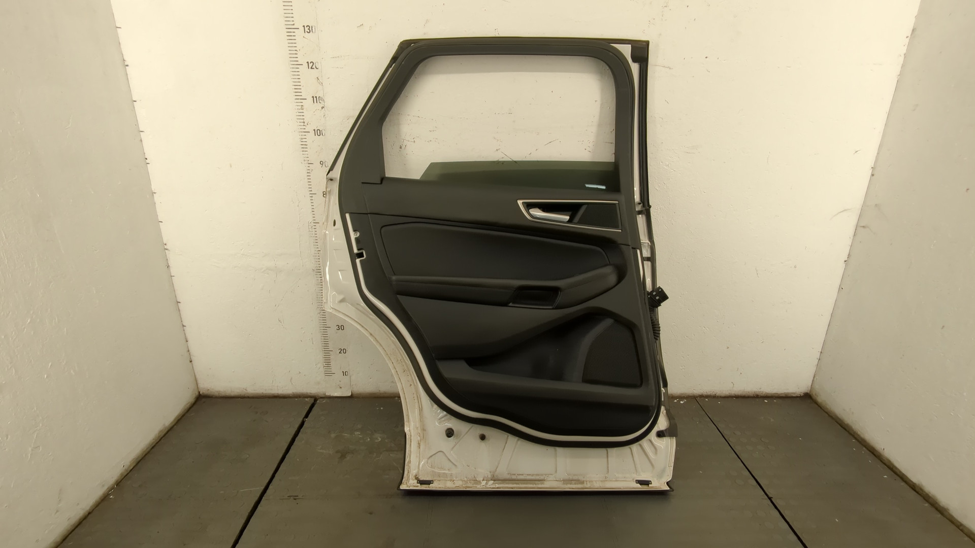 Дверь задняя левая