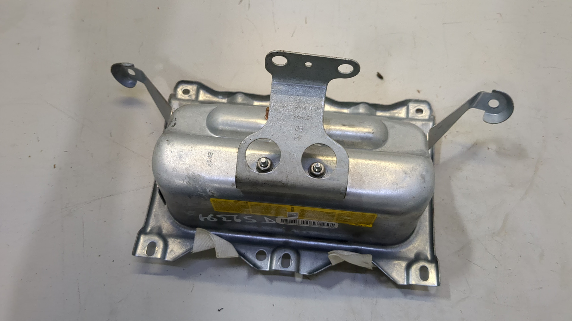 Подушка безопасности пассажирская (в торпедо)