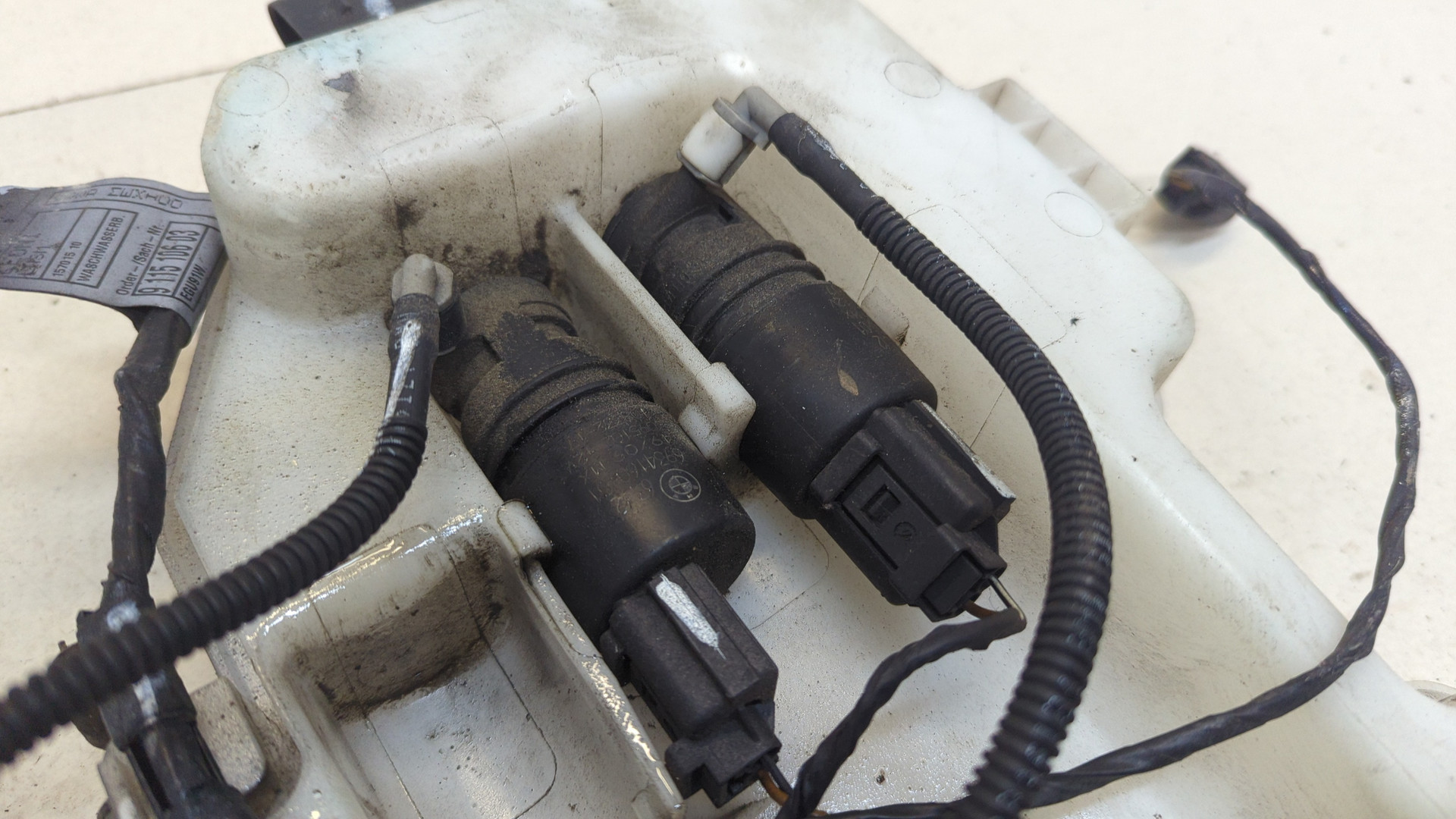 Бачок омывателя лобового стекла