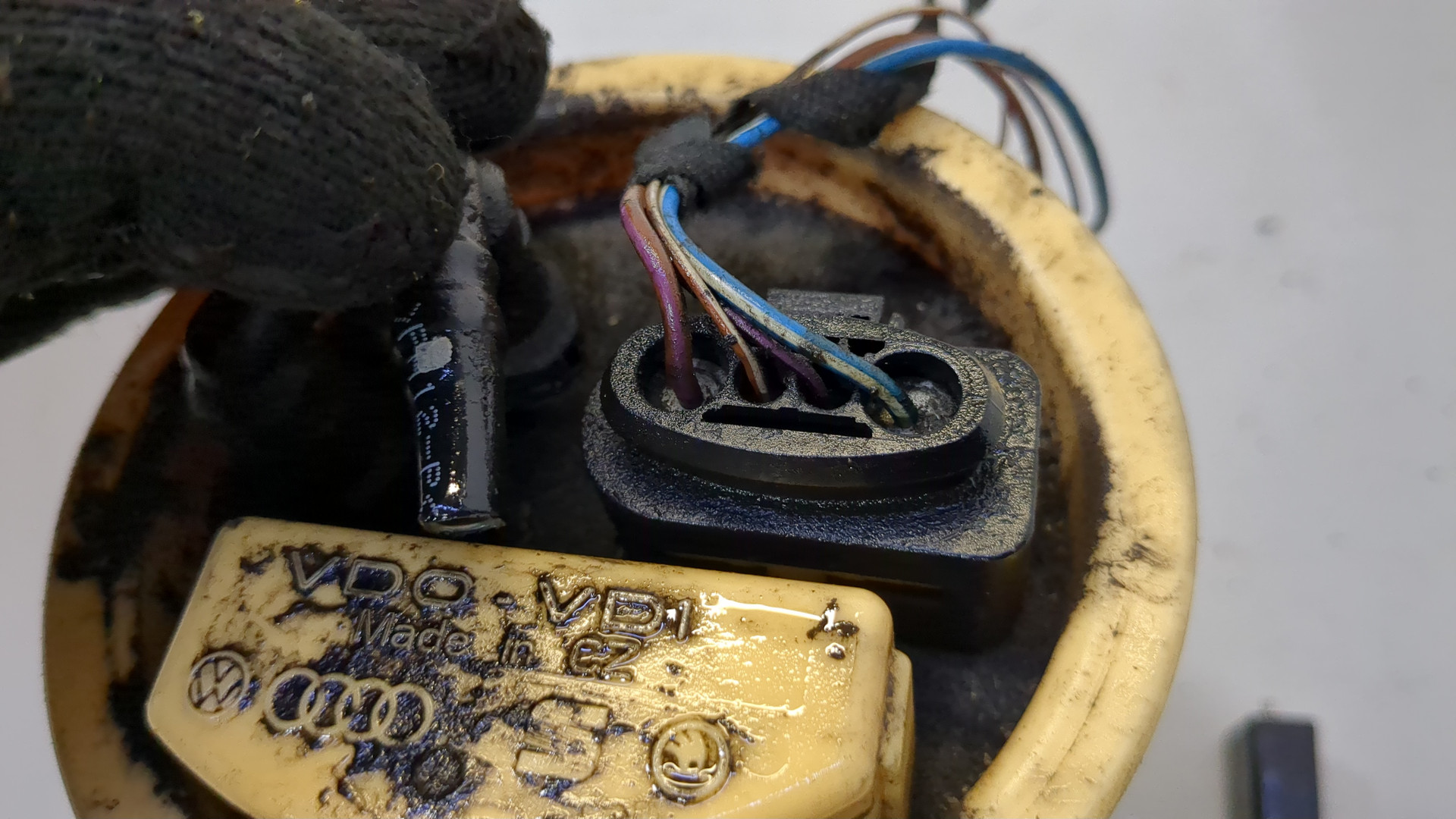 Насос топливный электрический