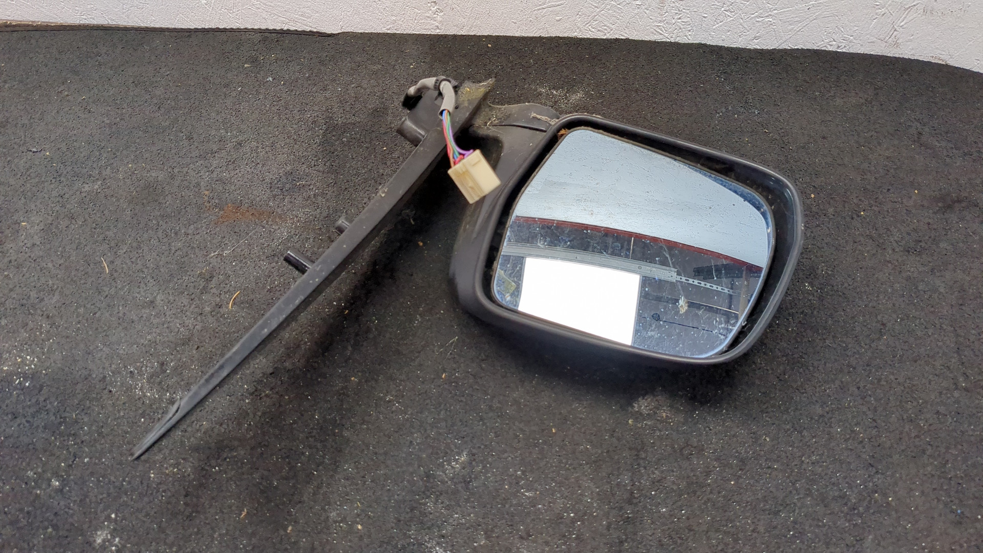 Зеркало левое электрическое