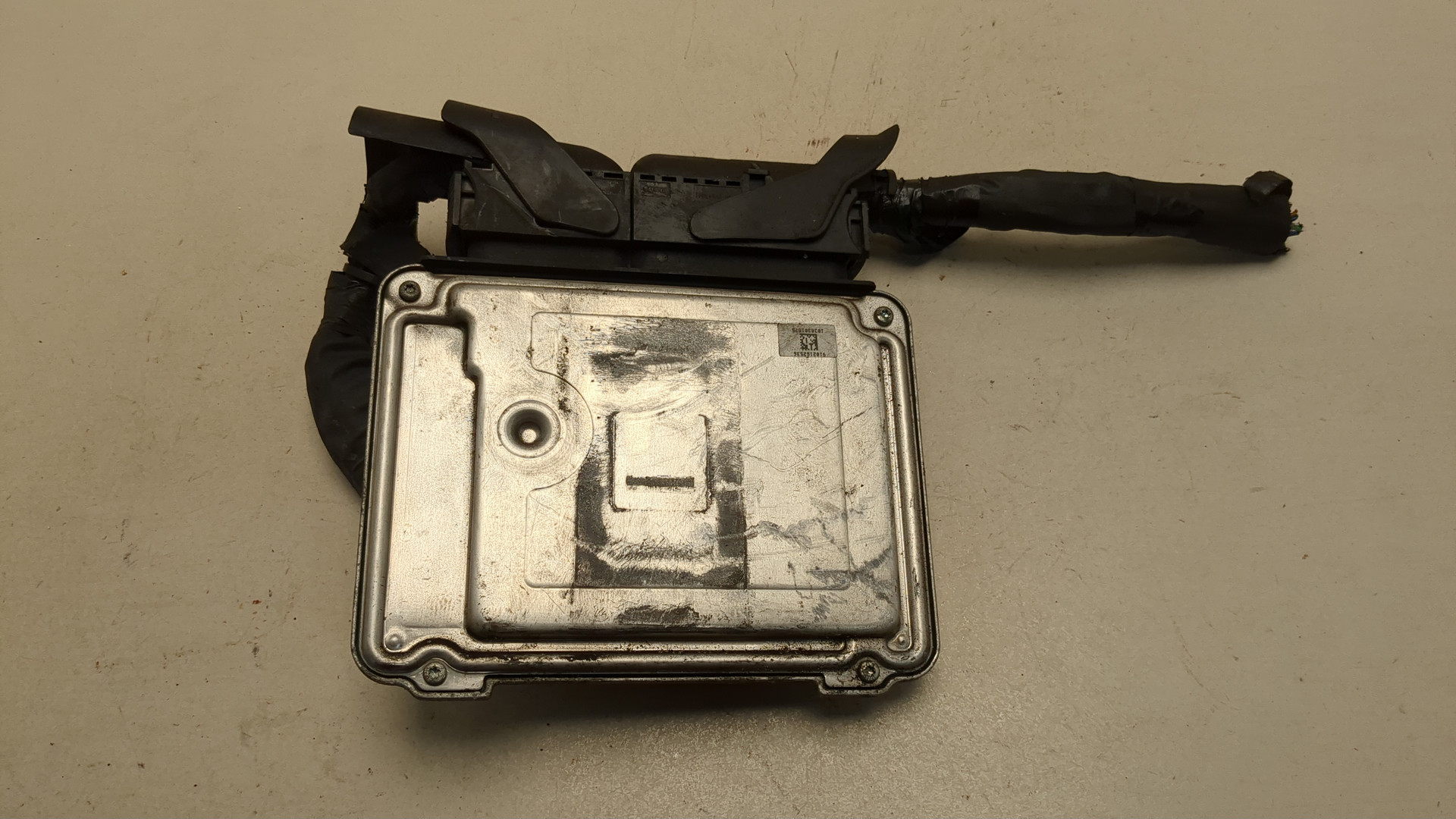 Блок управления двигателем