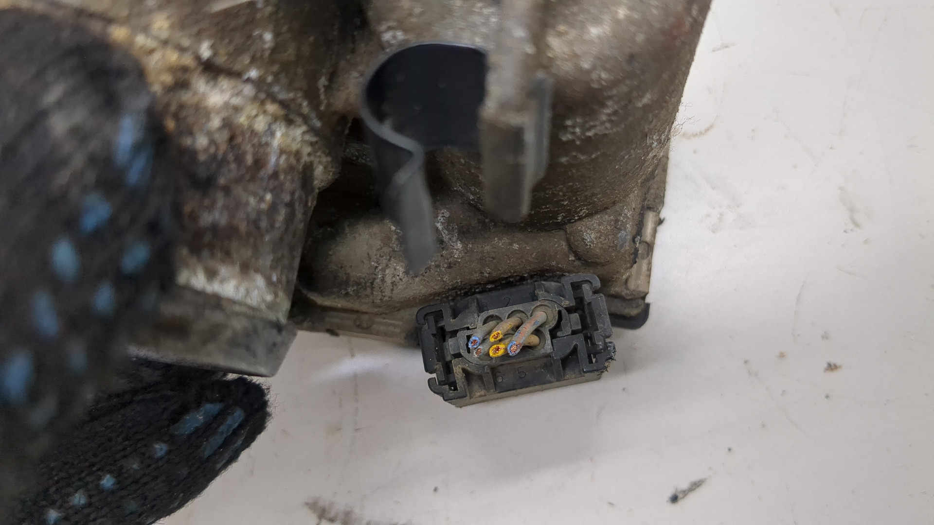 Заслонка дроссельная электрическая