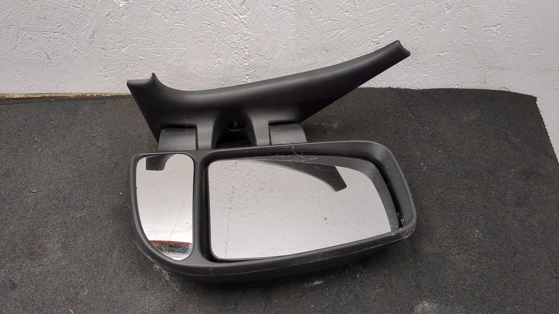 Зеркало правое электрическое