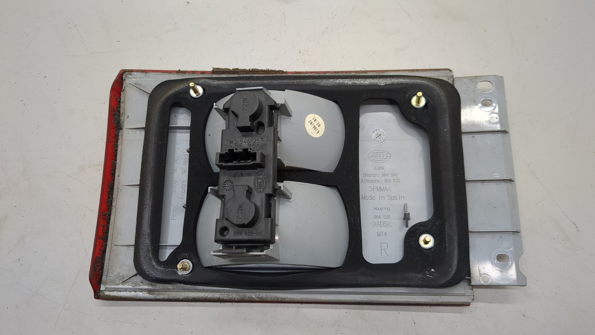 Фонарь задний внутренний правый