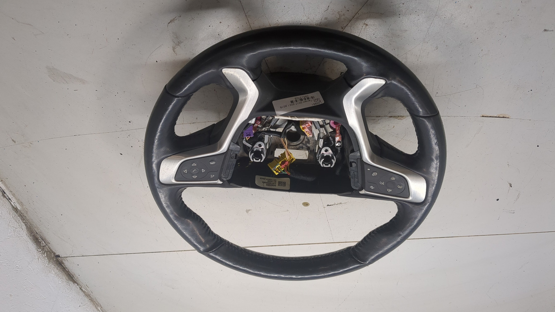 Рулевое колесо (руль)