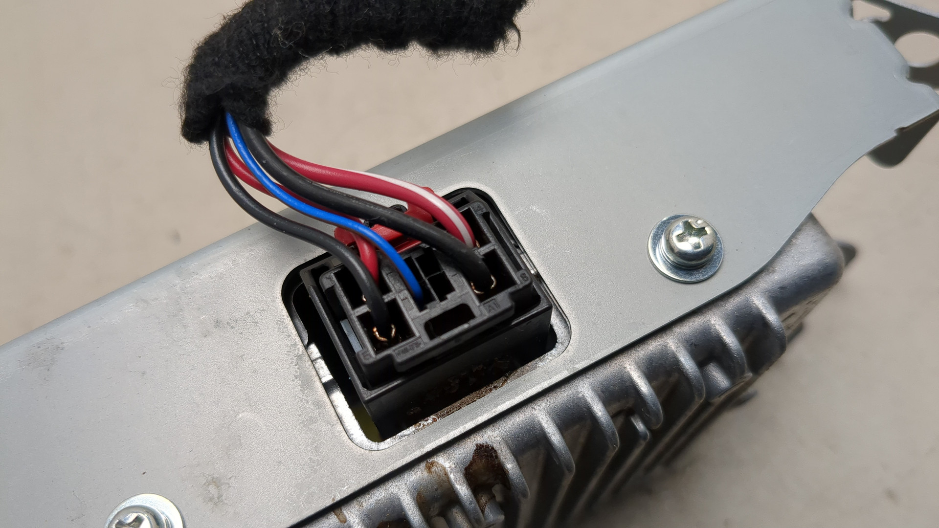 Преобразователь напряжения (адаптер)