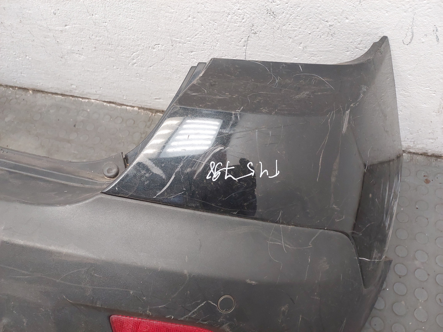 Бампер задний