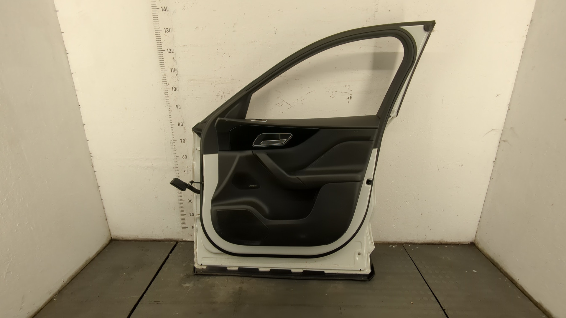 Дверь передняя правая