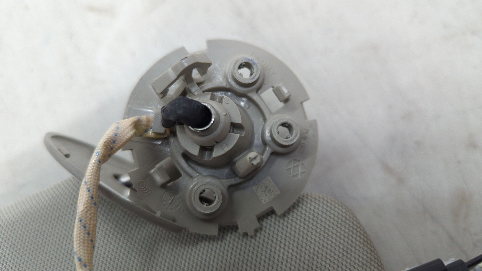 Козырек солнцезащитный