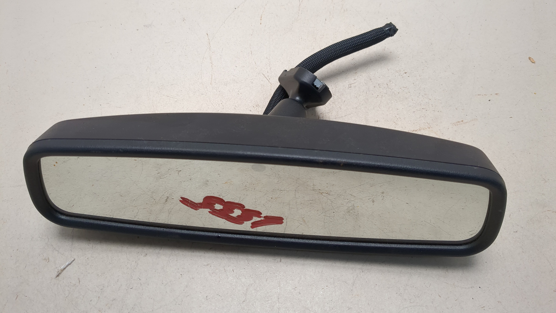 Зеркало заднего вида