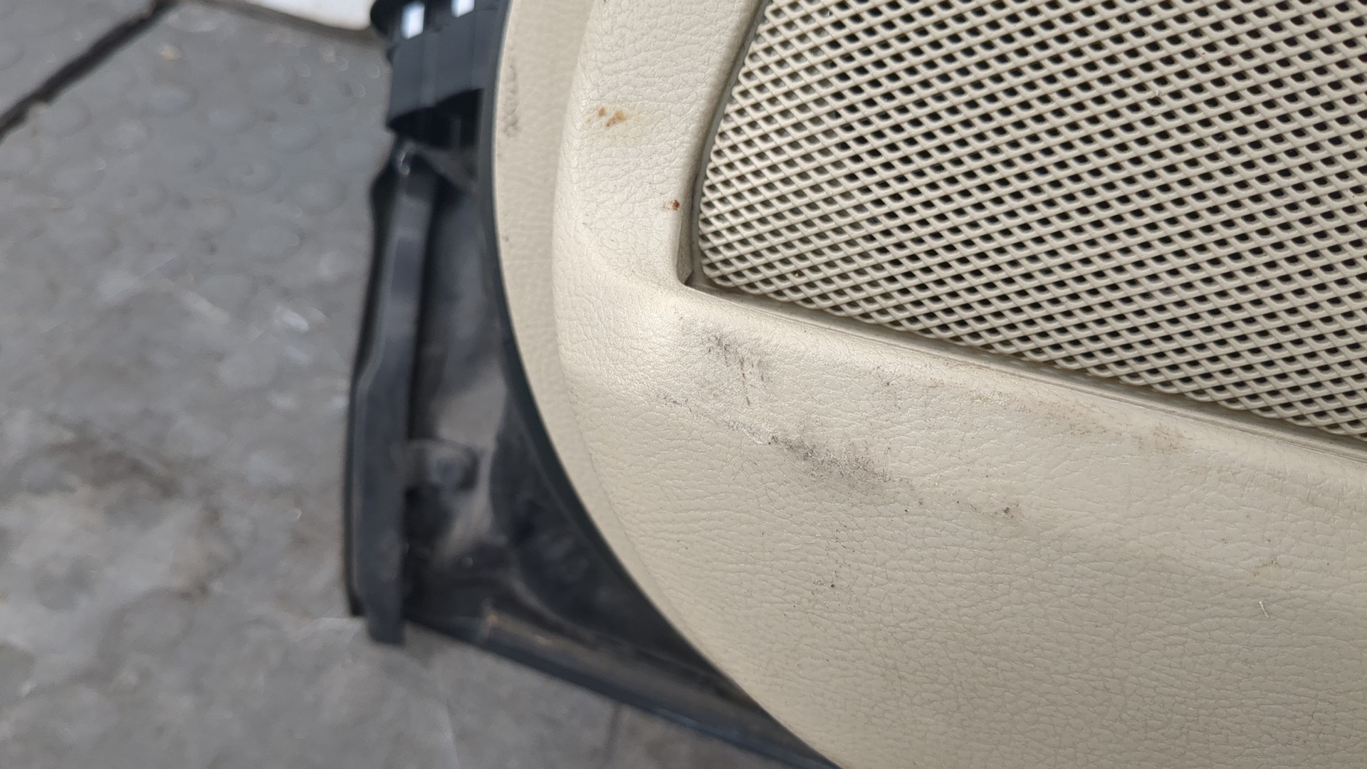 Дверь задняя правая