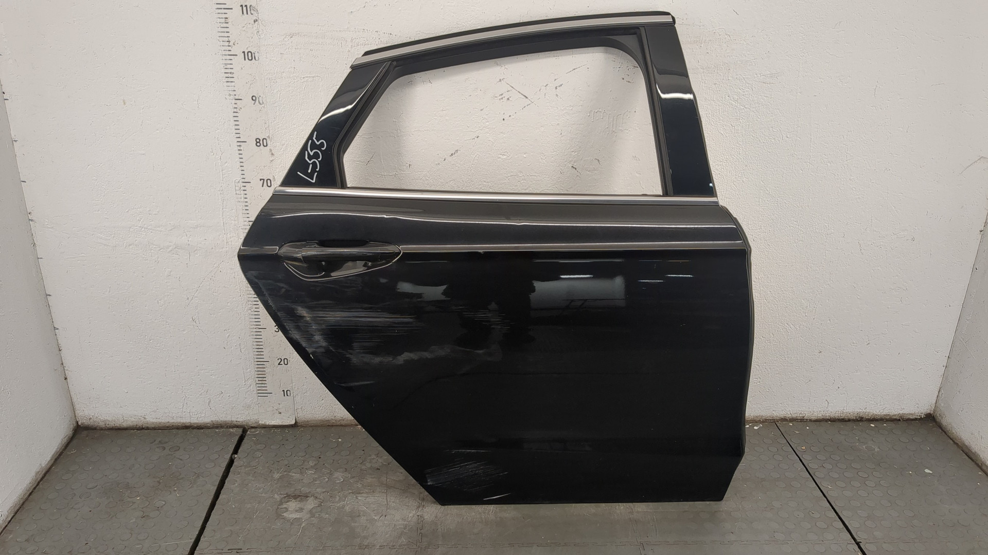 Дверь задняя правая