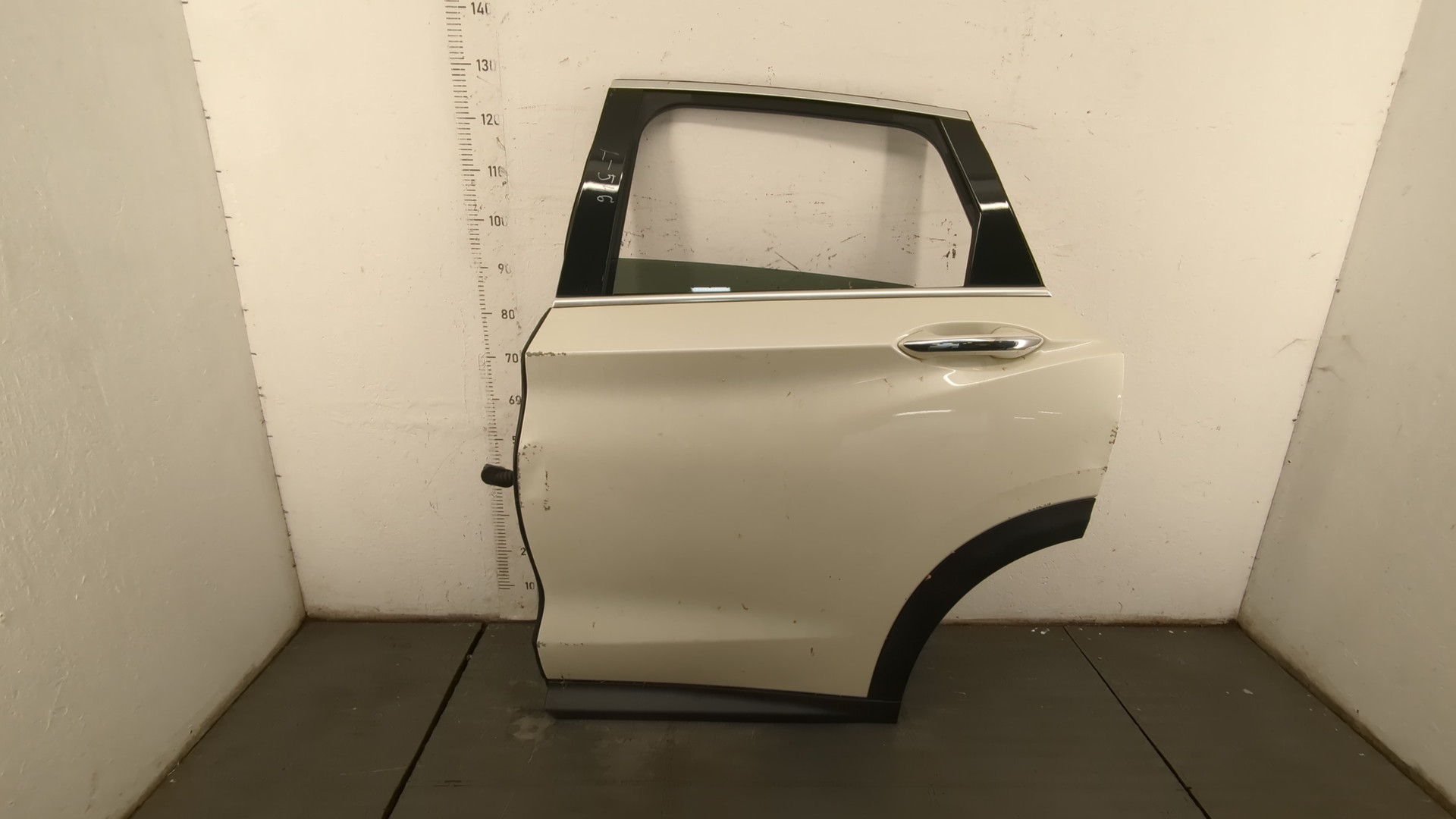 Дверь задняя левая