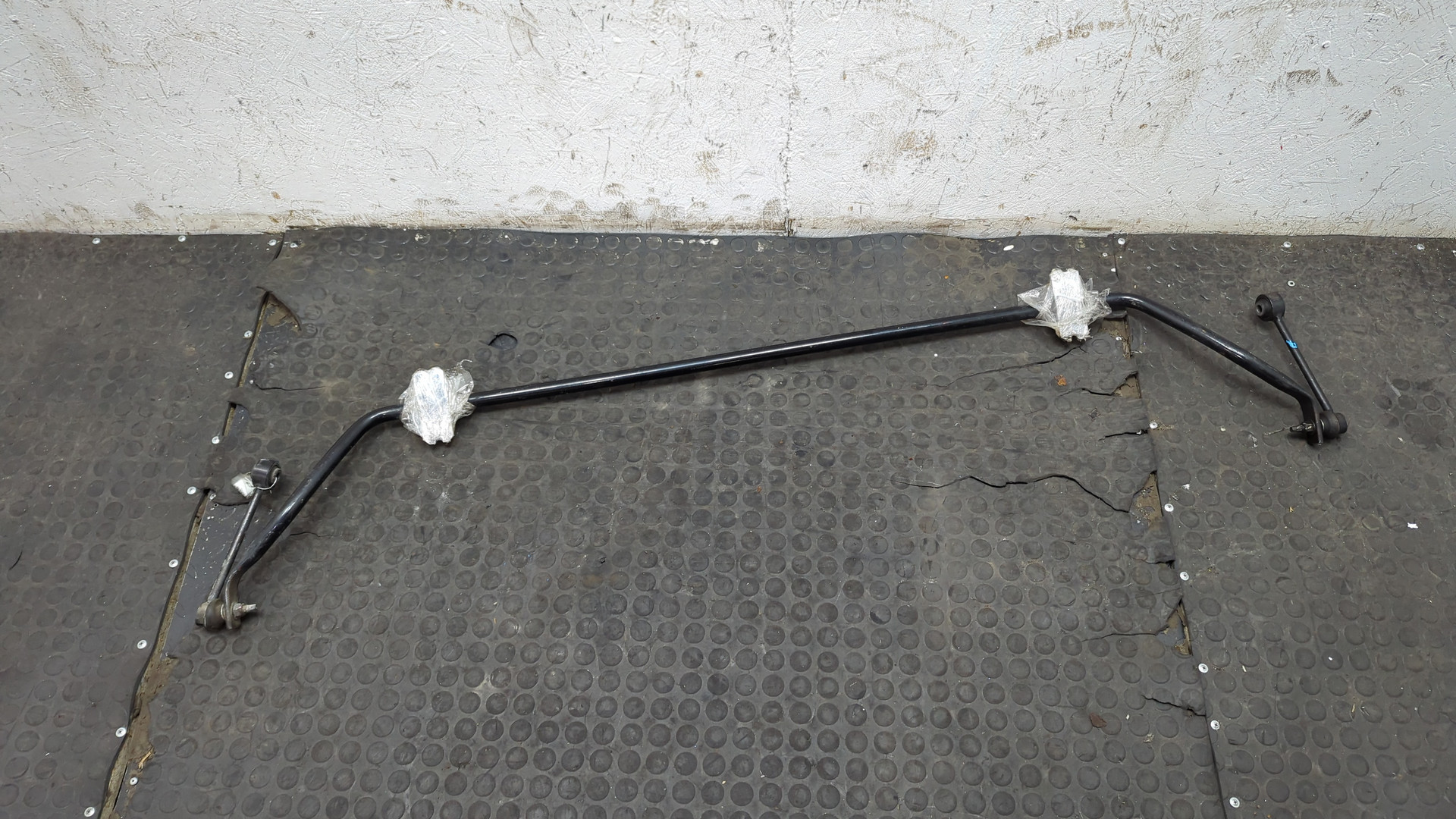 Стабилизатор задний