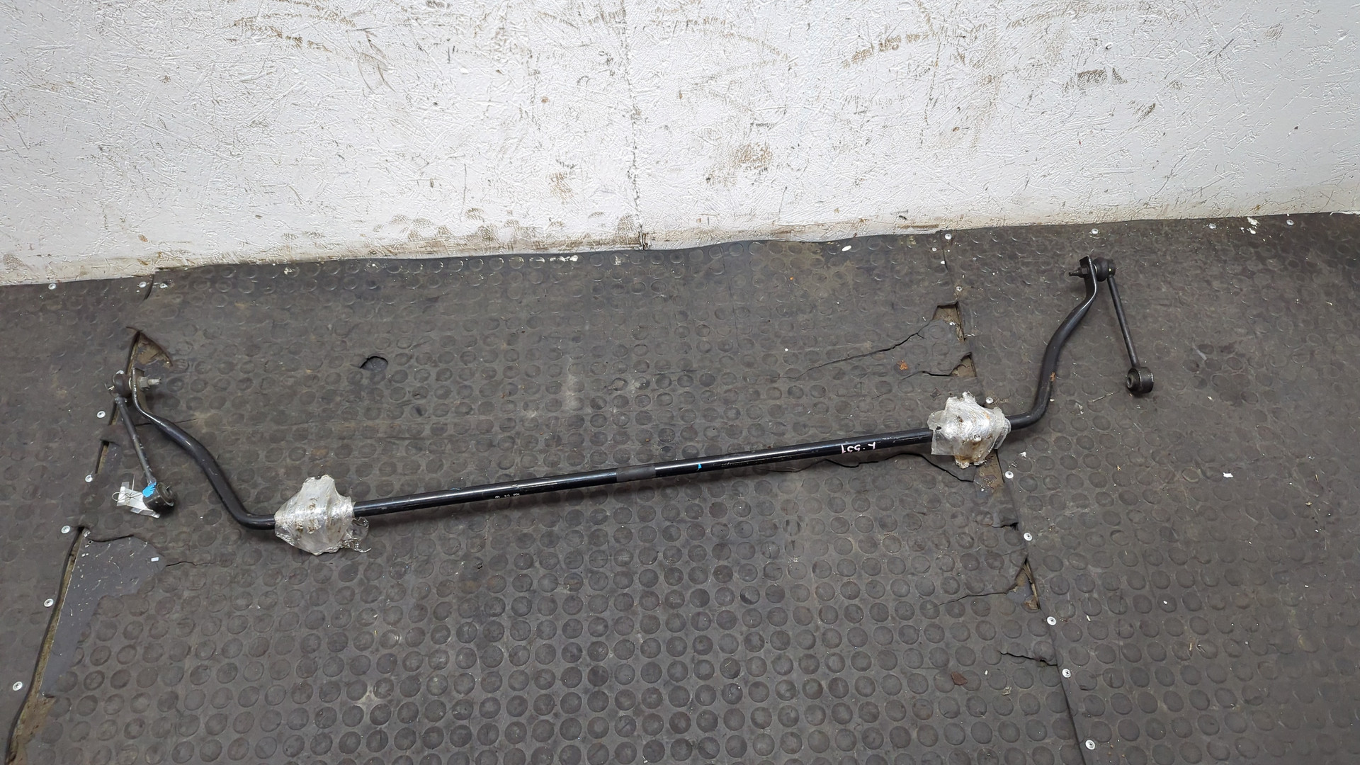 Стабилизатор задний