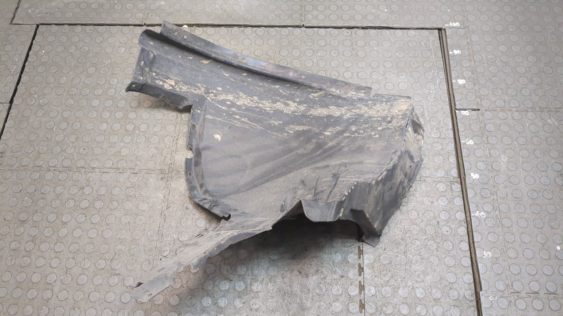 Локер передний левый