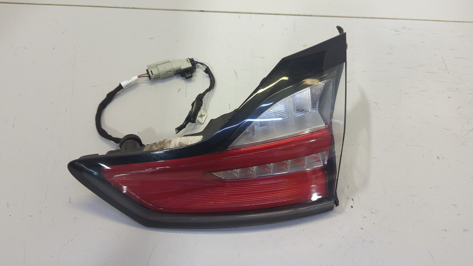 Фонарь задний внутренний правый