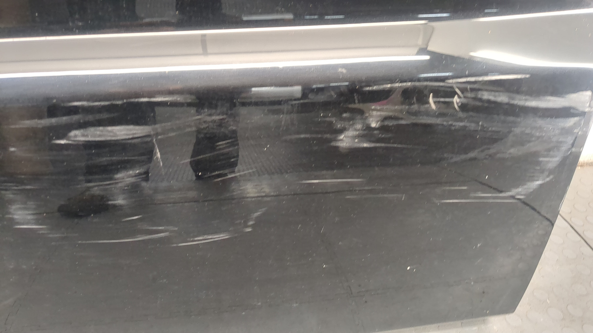 Дверь передняя левая