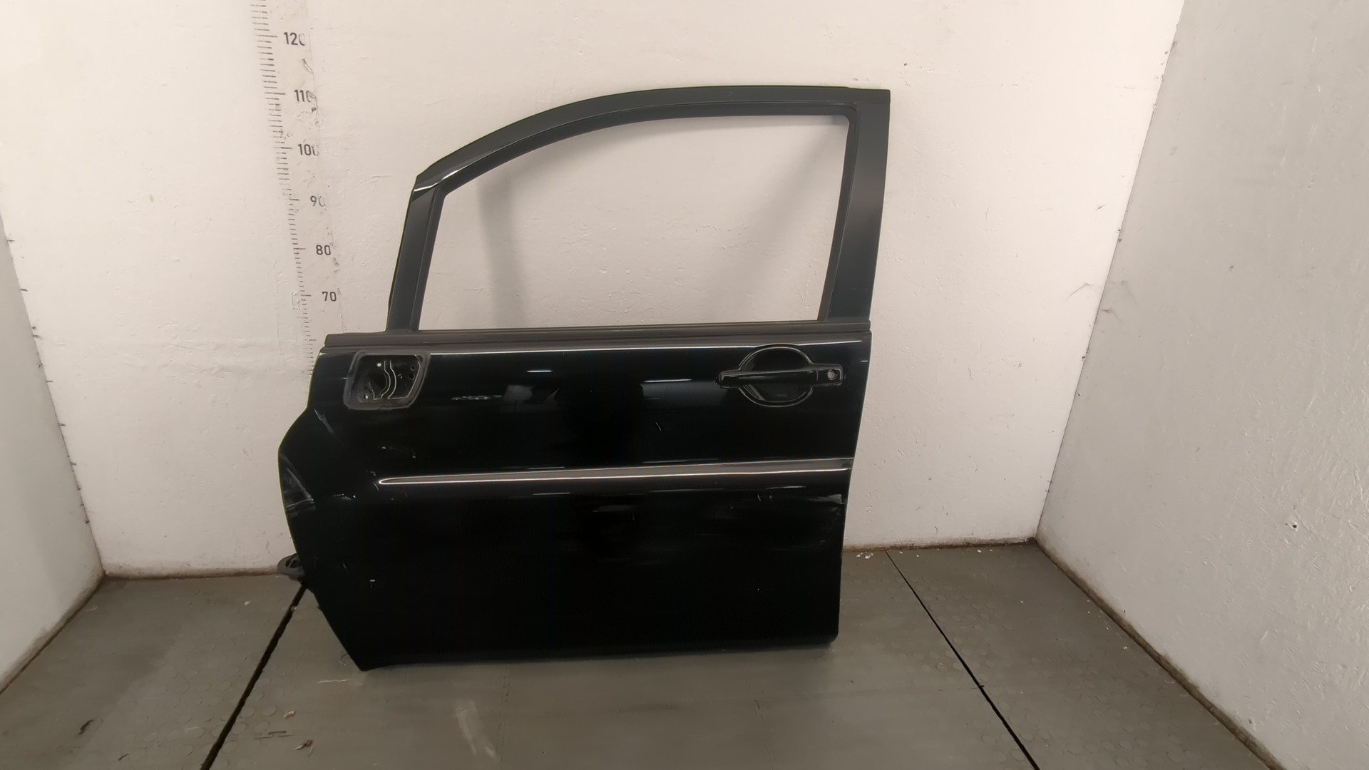 Дверь передняя левая
