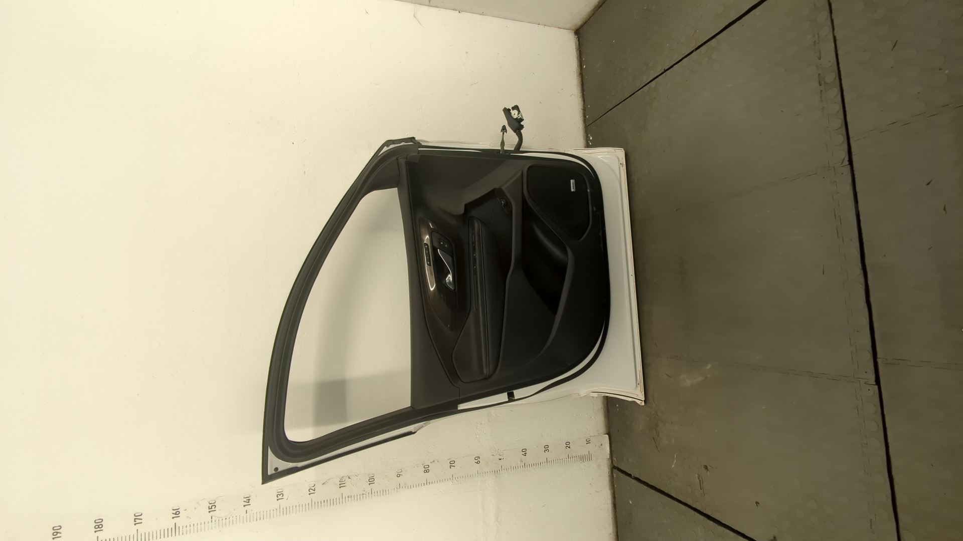 Дверь передняя левая