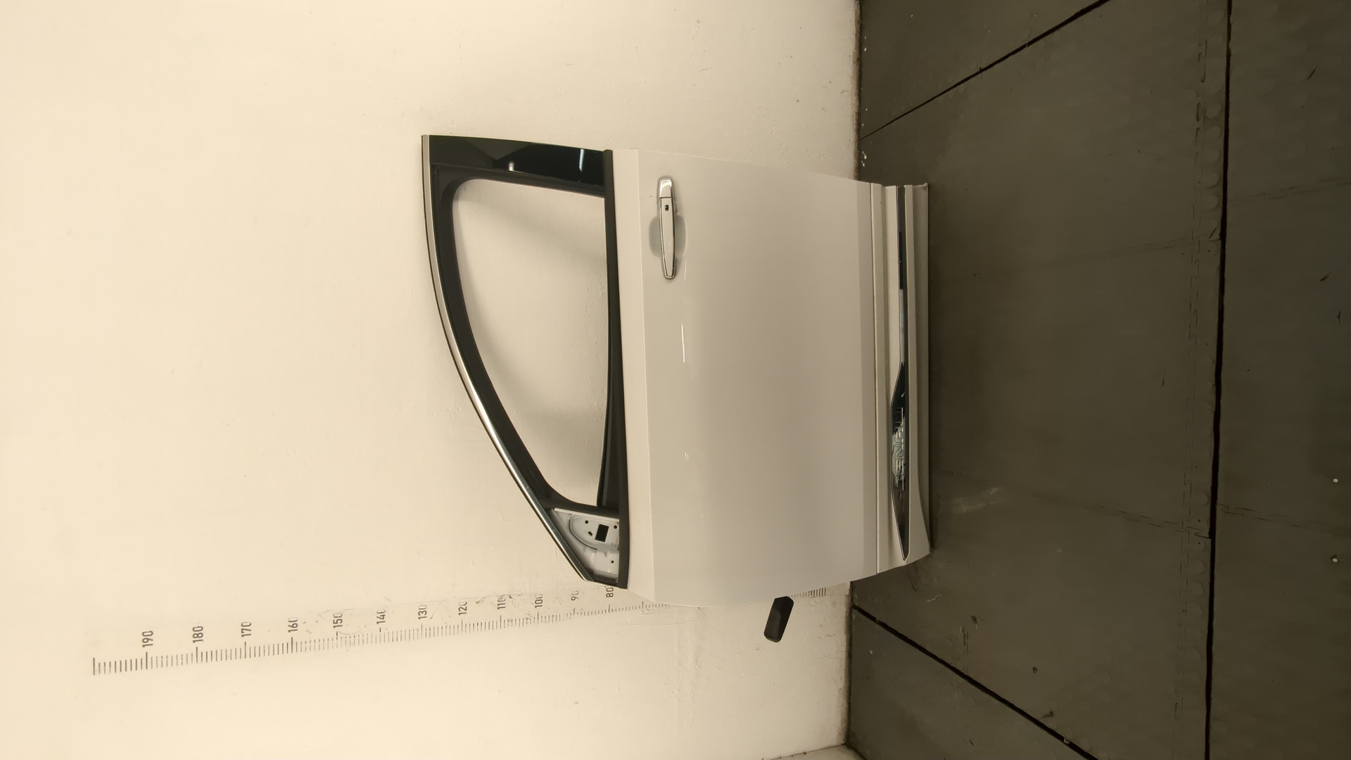 Дверь передняя левая