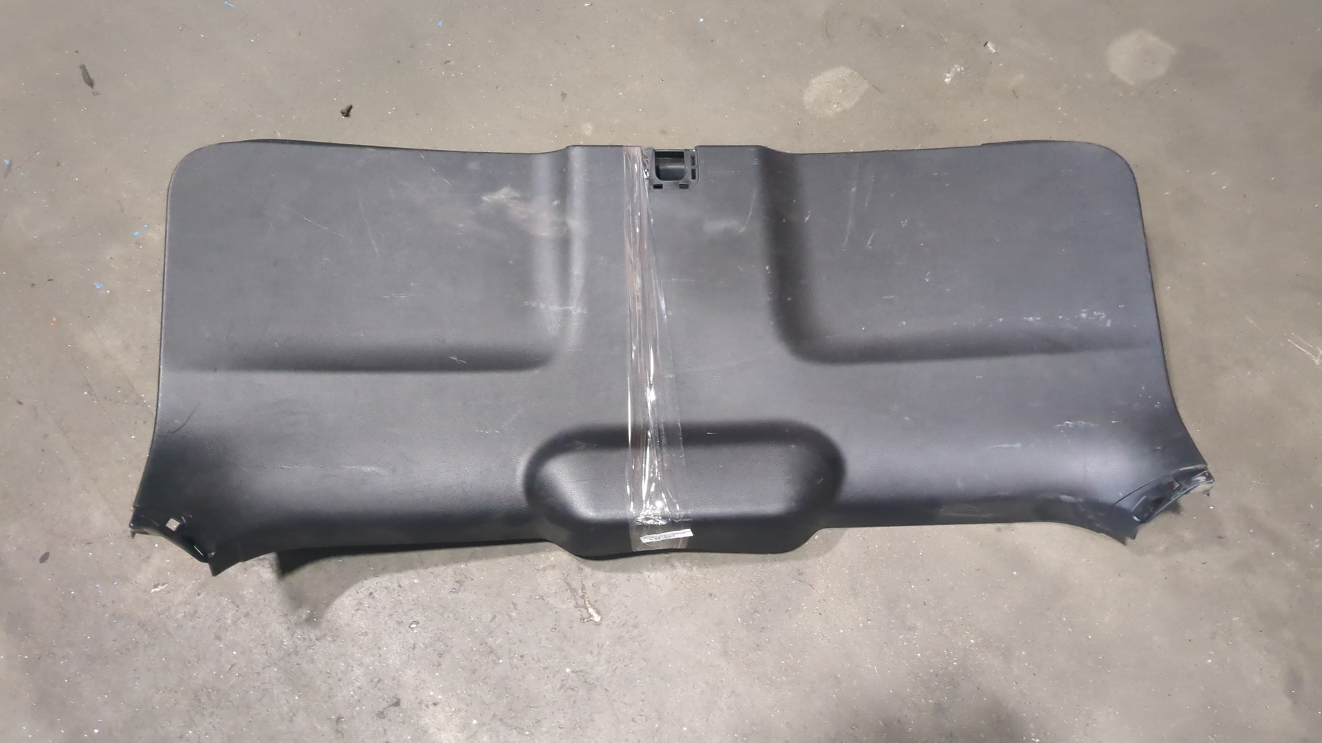 Обшивка двери багажника