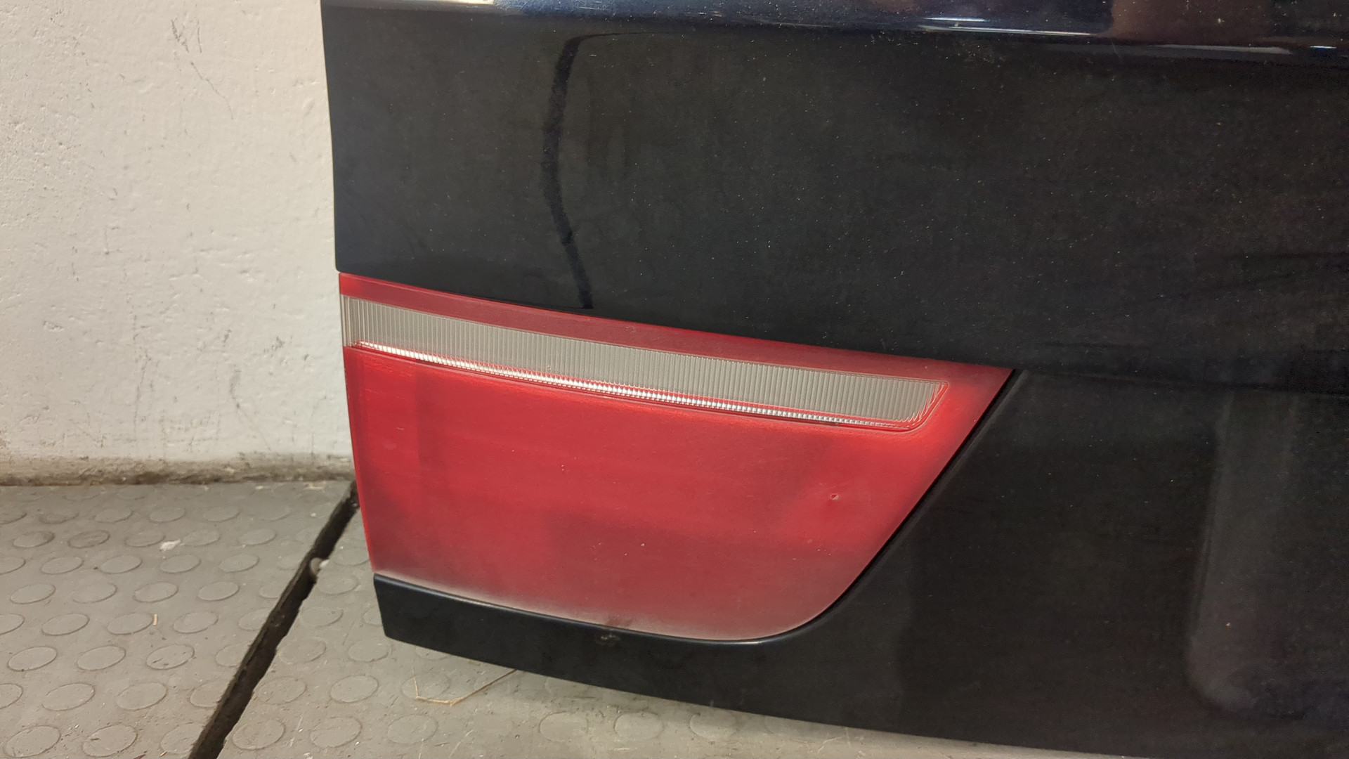 Дверь багажника