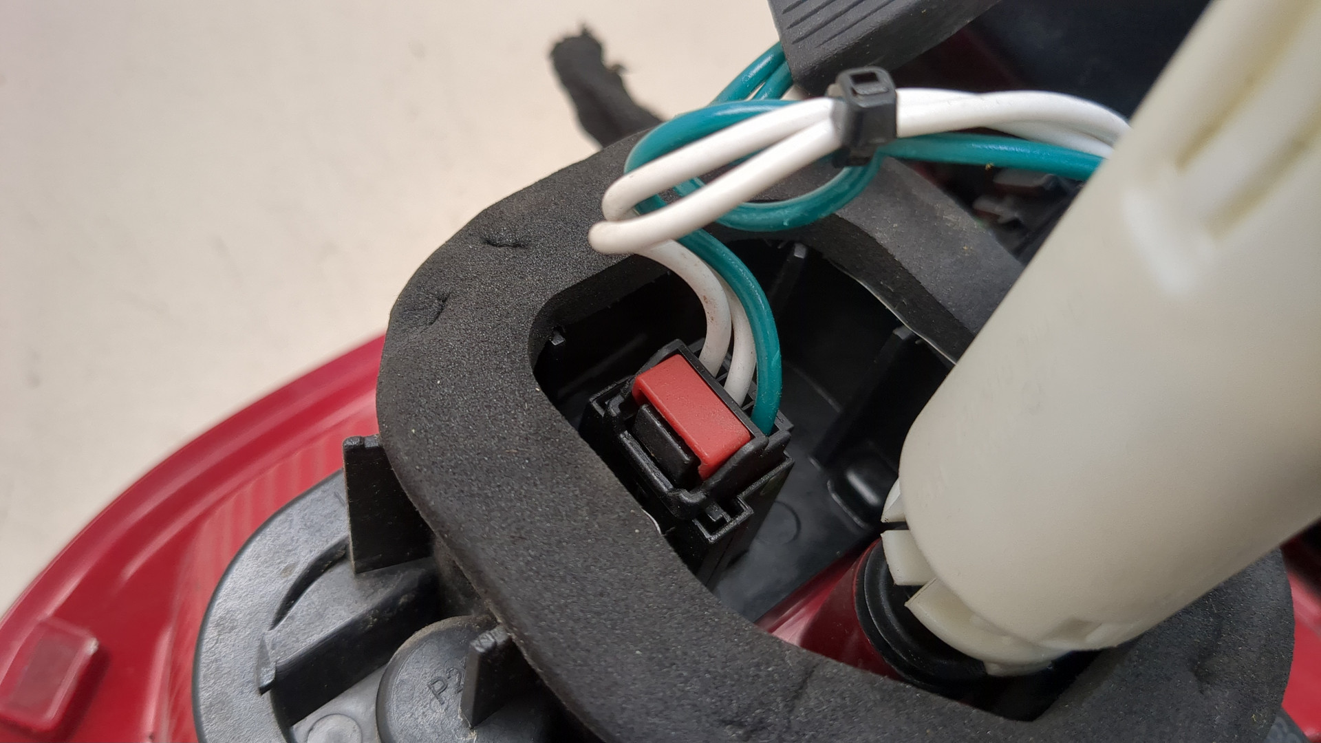 Фонарь задний правый