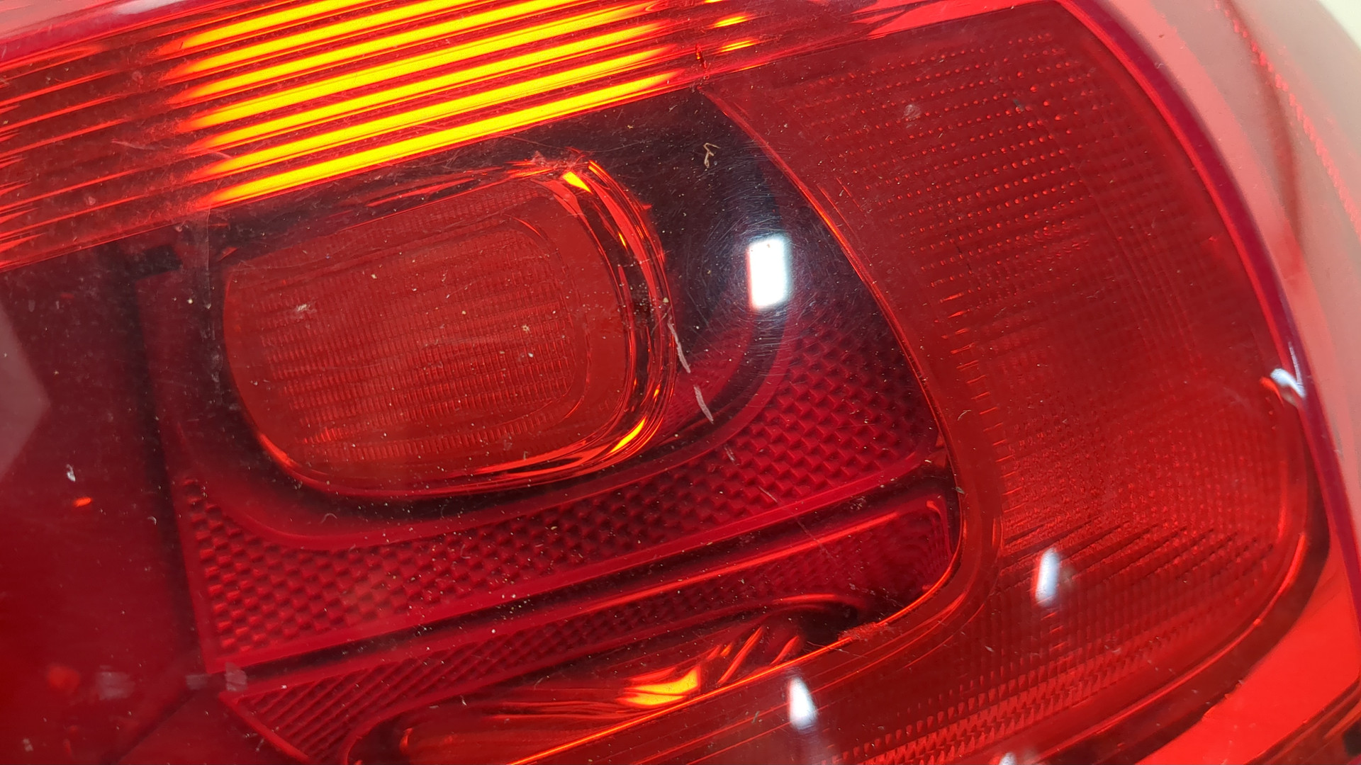 Фонарь задний правый