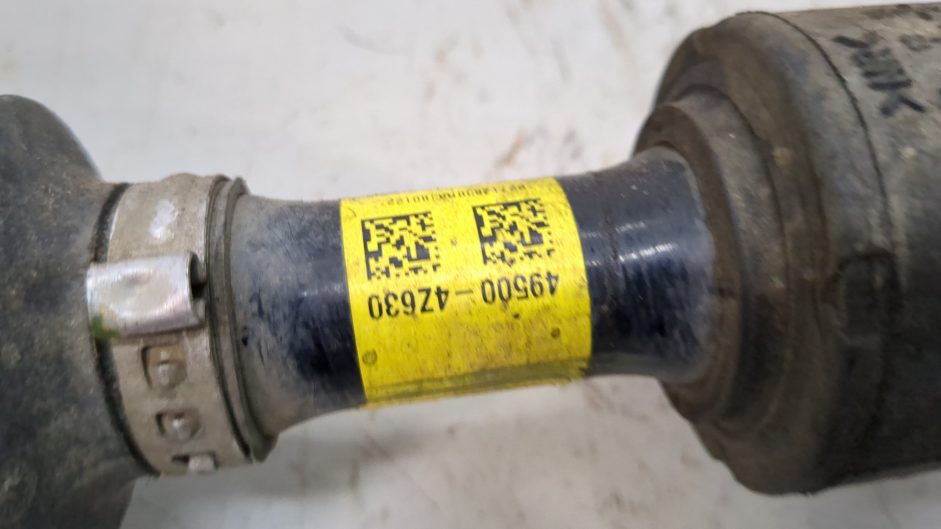 Полуось передняя левая