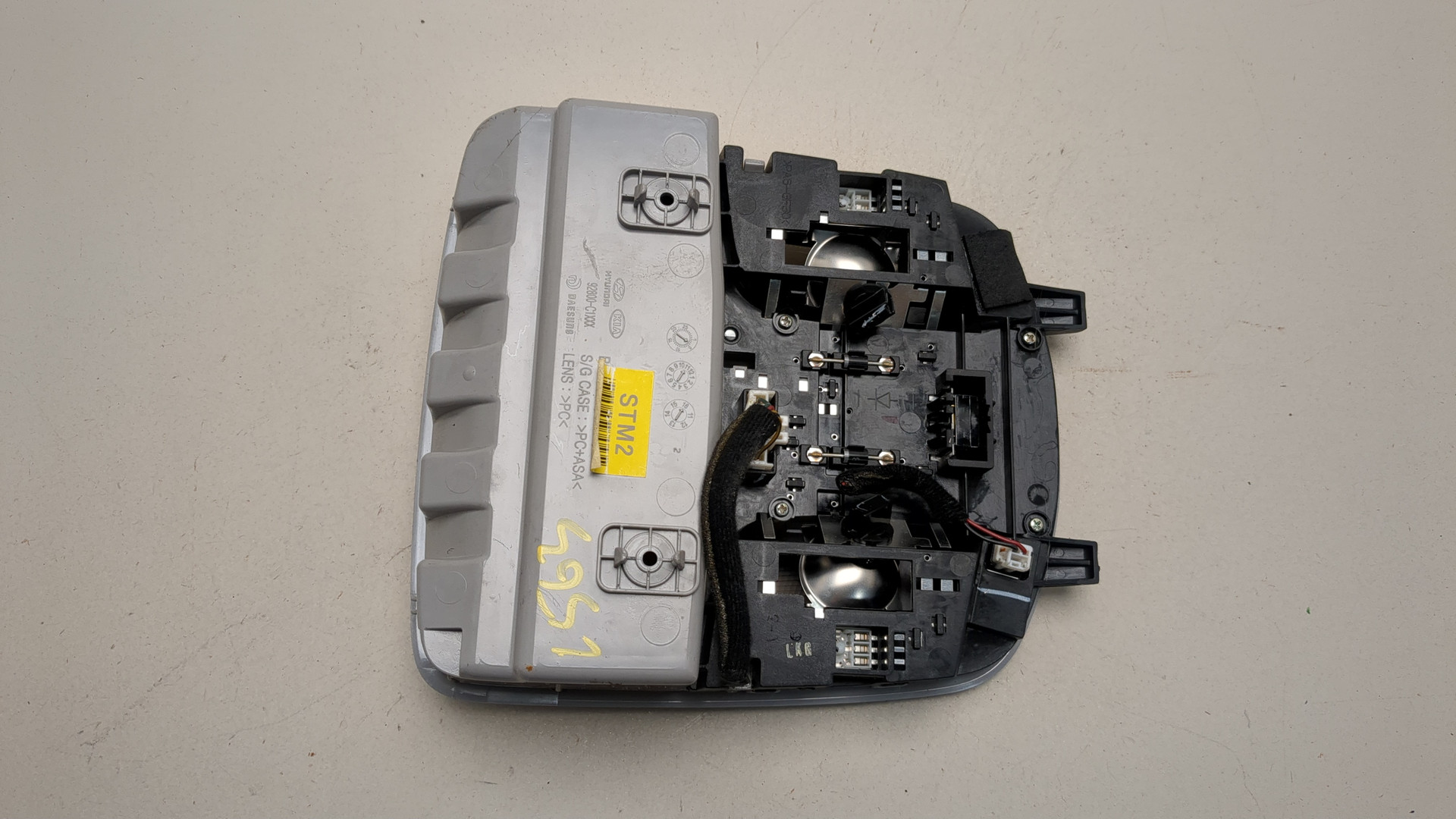 Плафон салонный