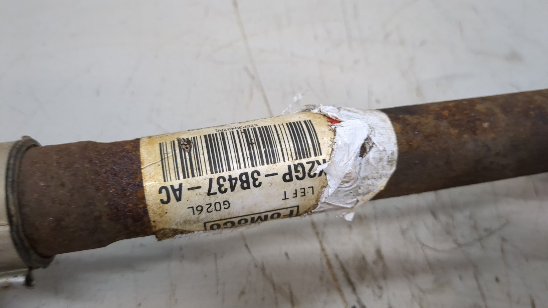 Полуось передняя левая