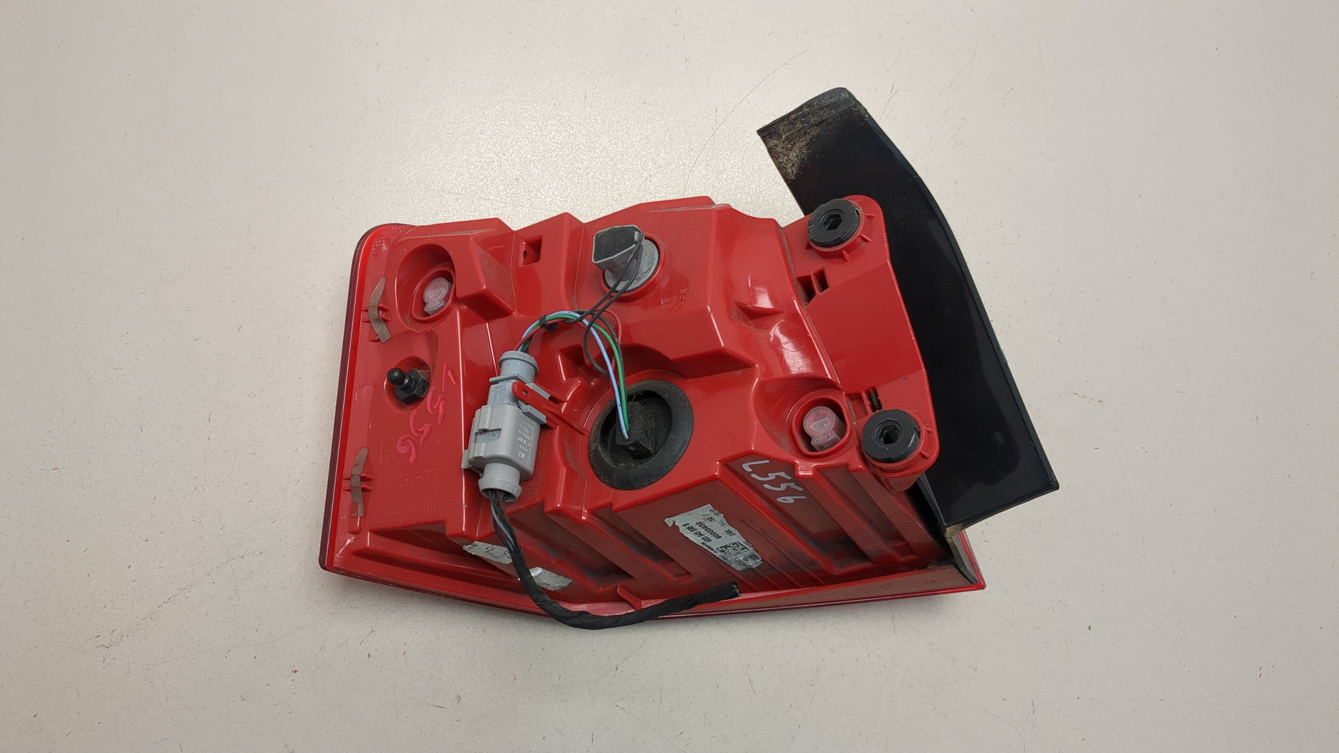 Фонарь задний правый