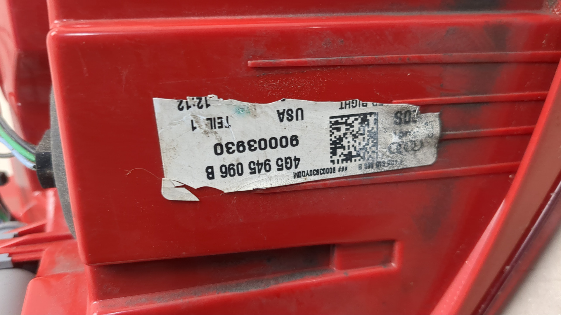 Фонарь задний правый