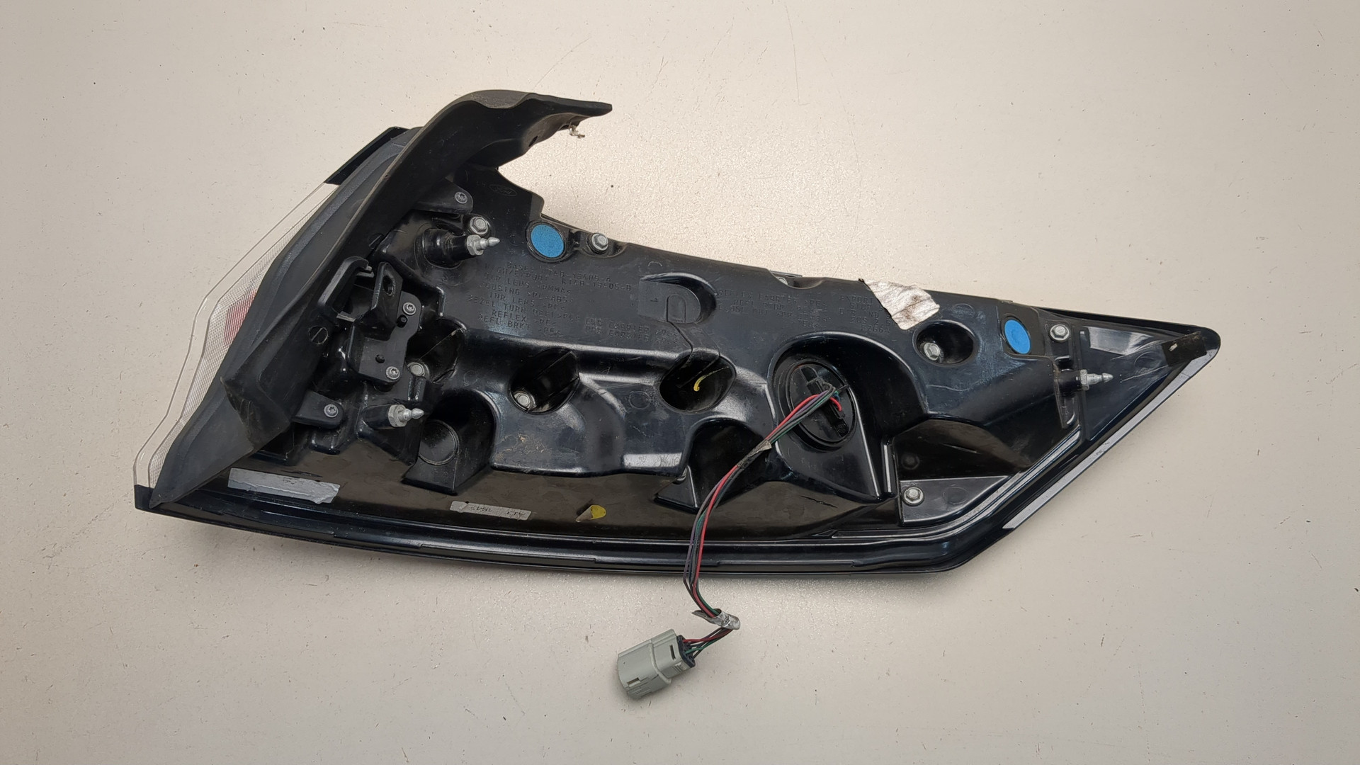 Фонарь задний левый