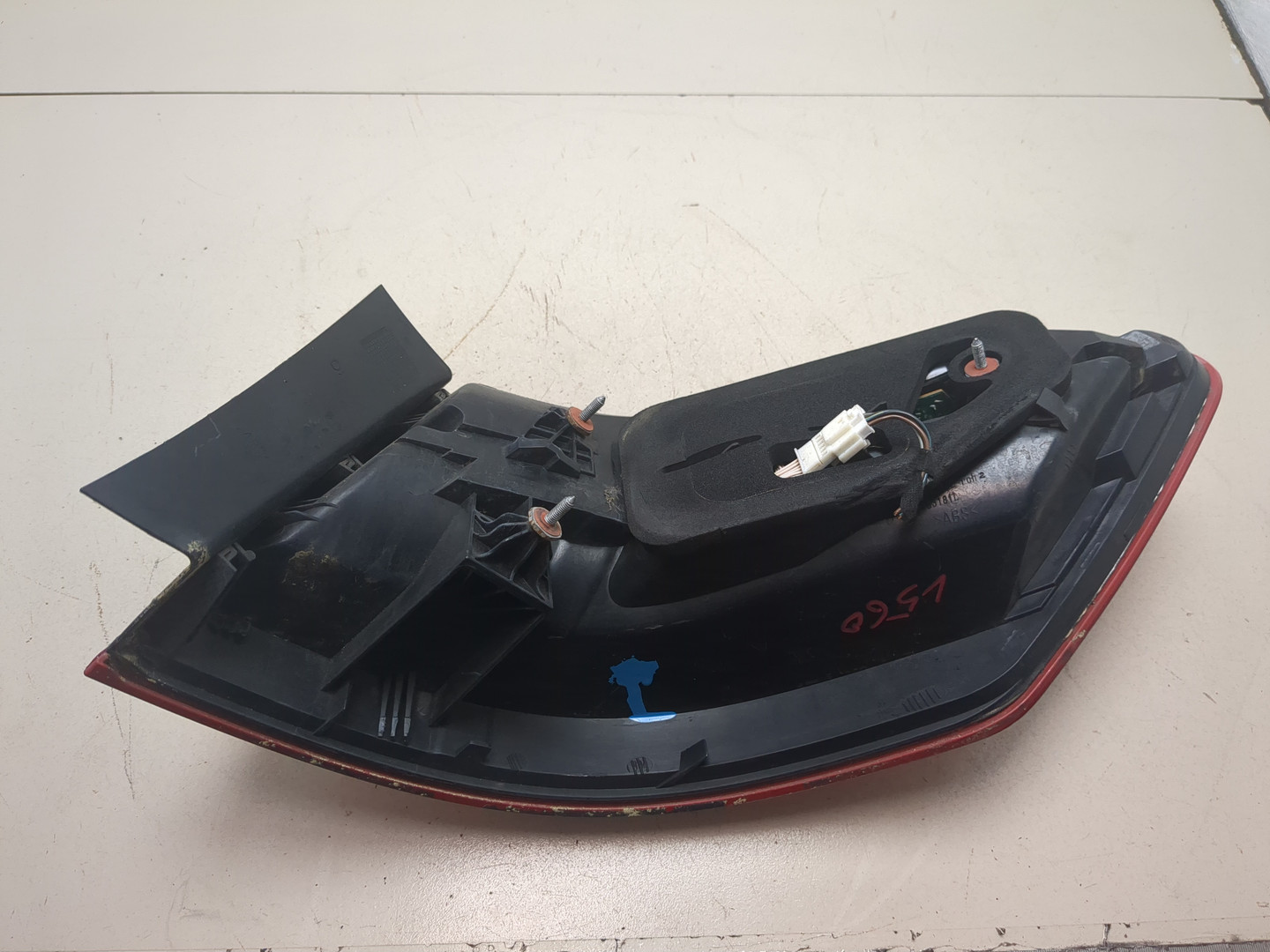 Фонарь задний левый