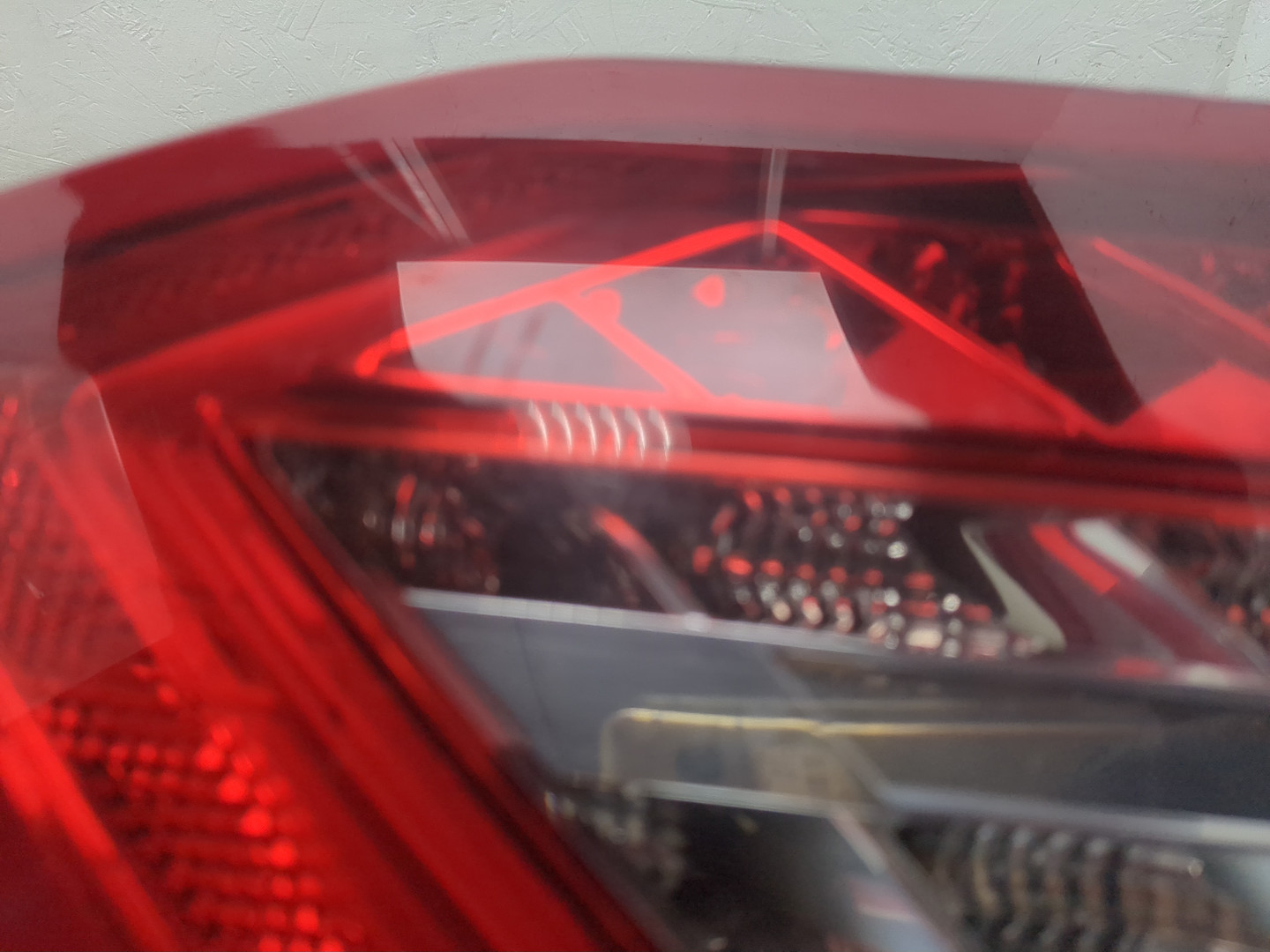 Фонарь задний левый