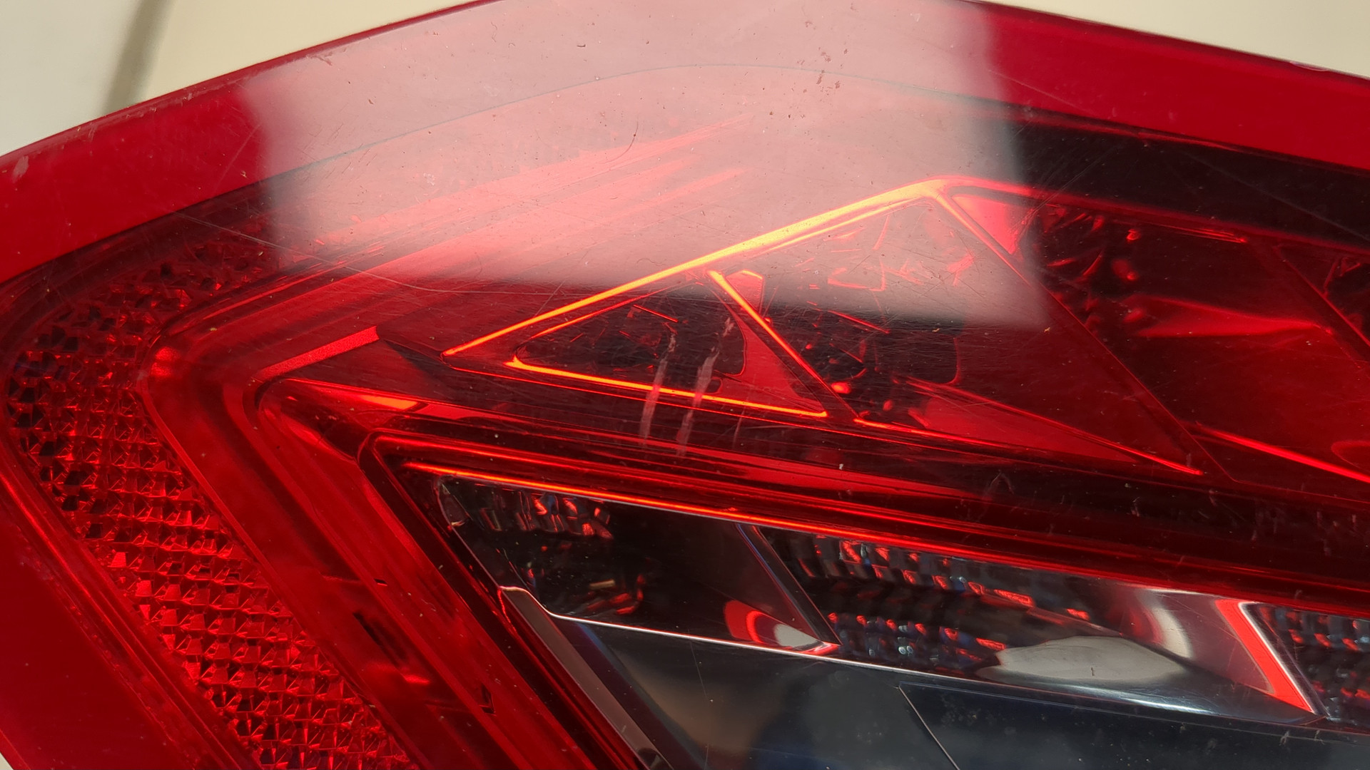 Фонарь задний левый