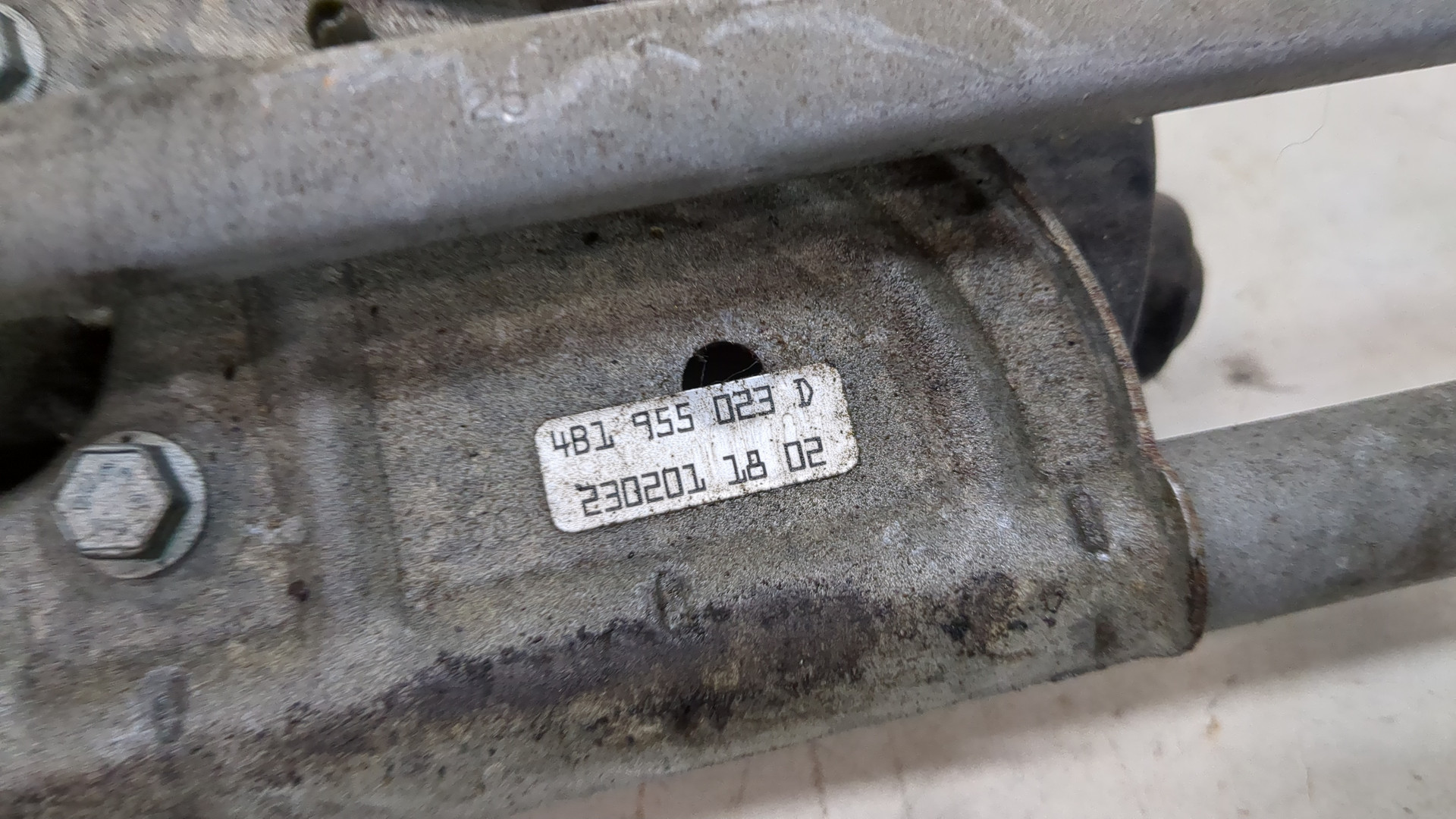 Трапеция стеклоочистителей