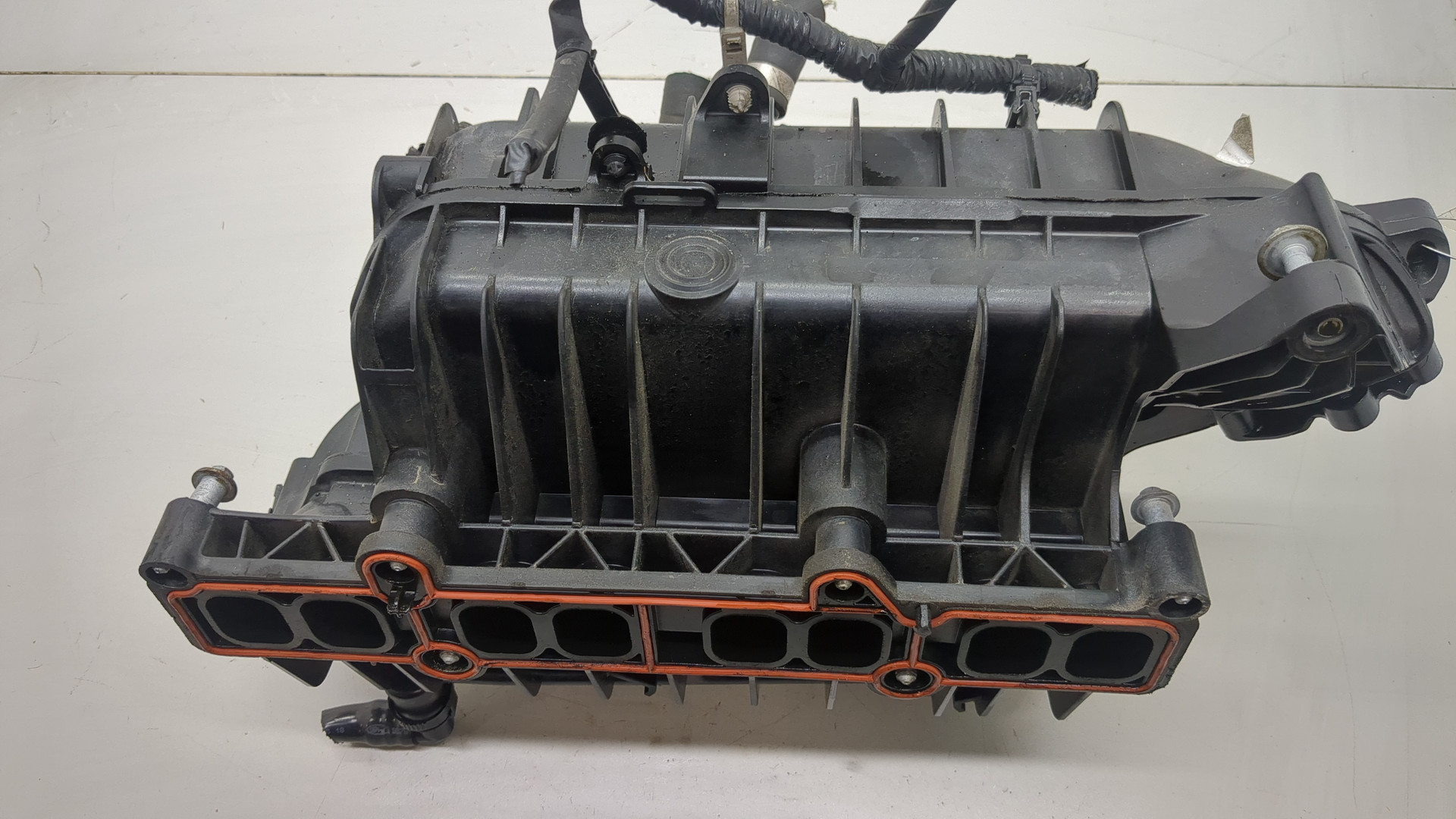 Коллектор впускной