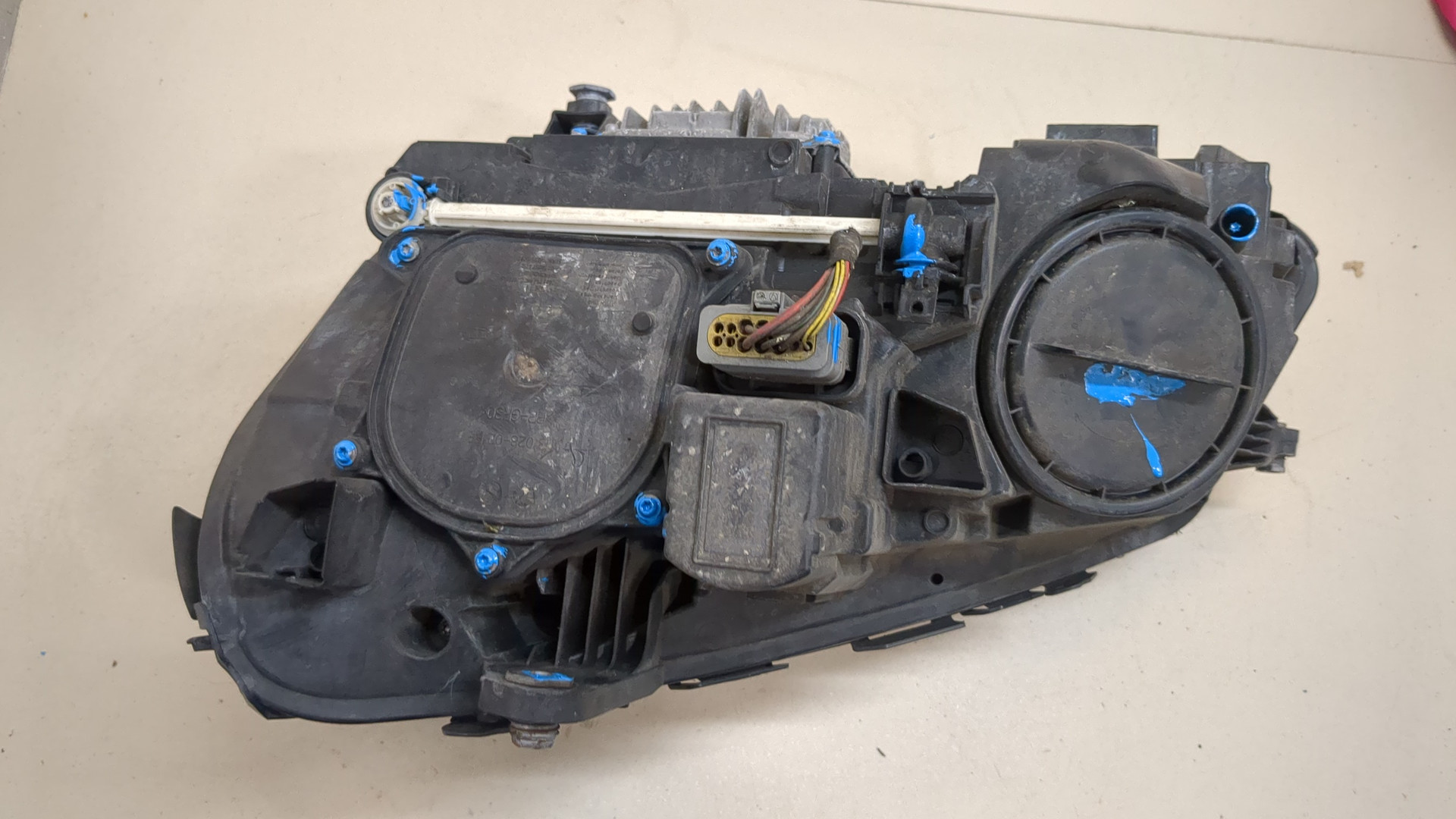 Фара правая