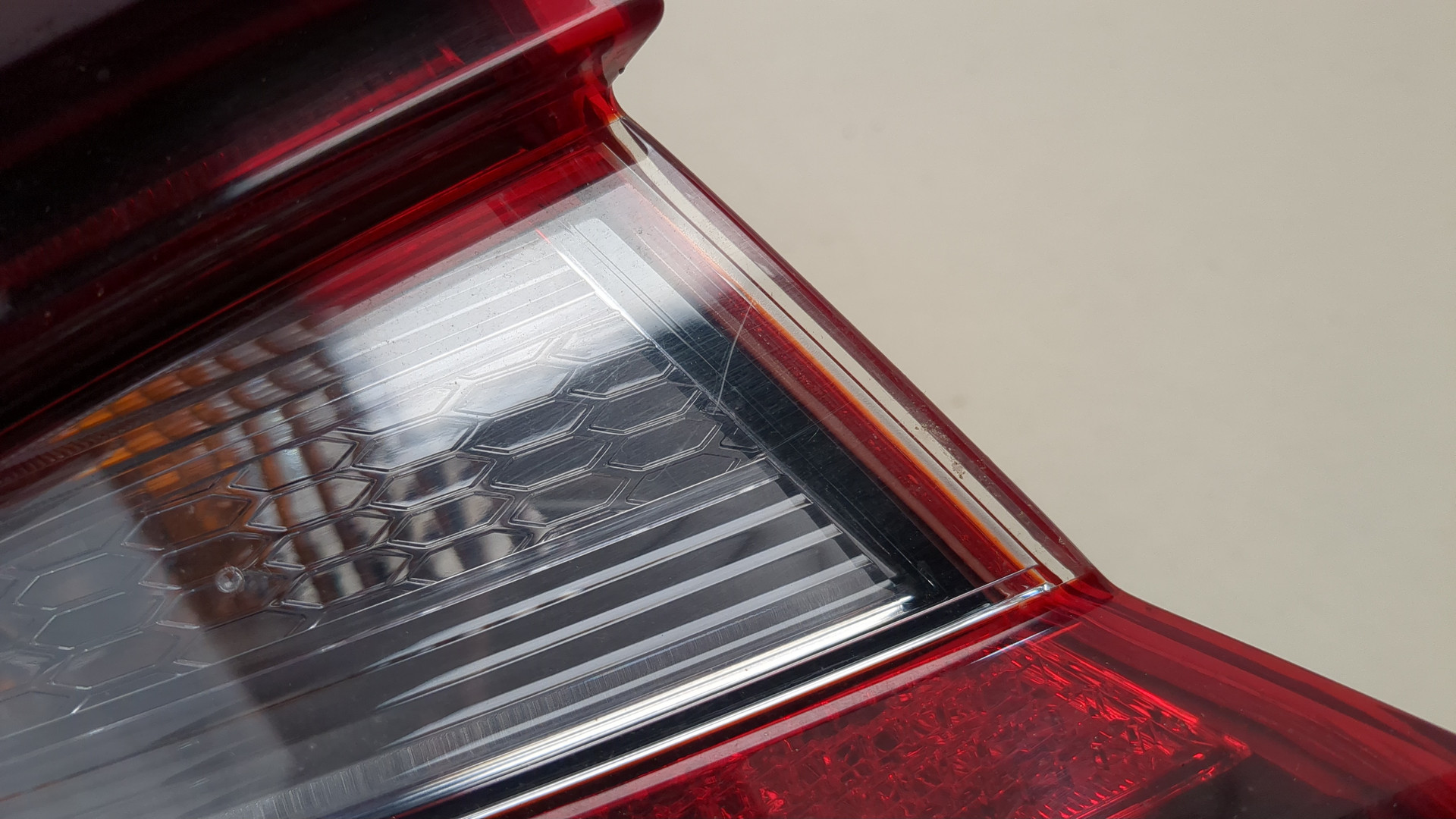 Фонарь задний левый