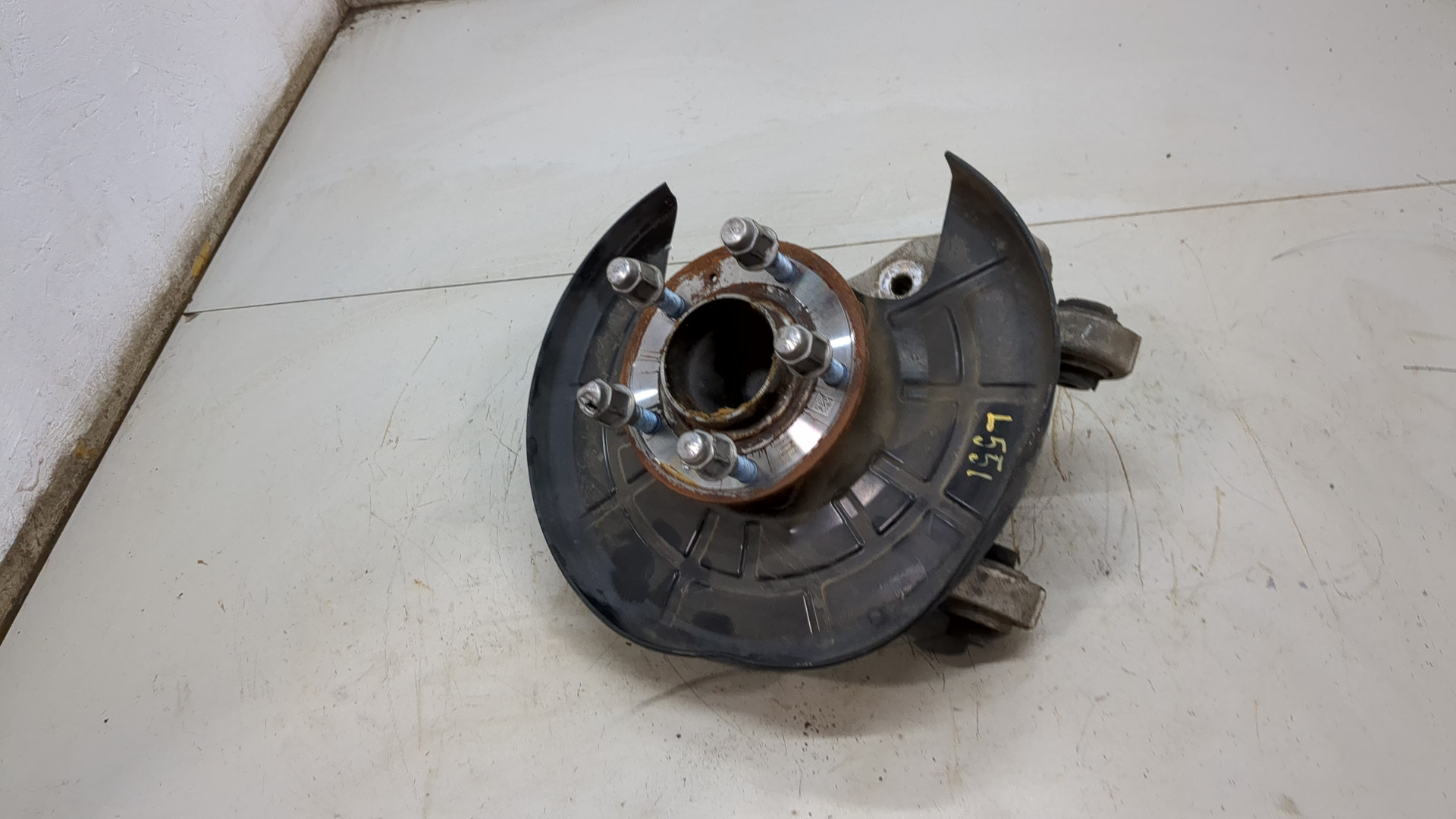 Кулак поворотный задний правый