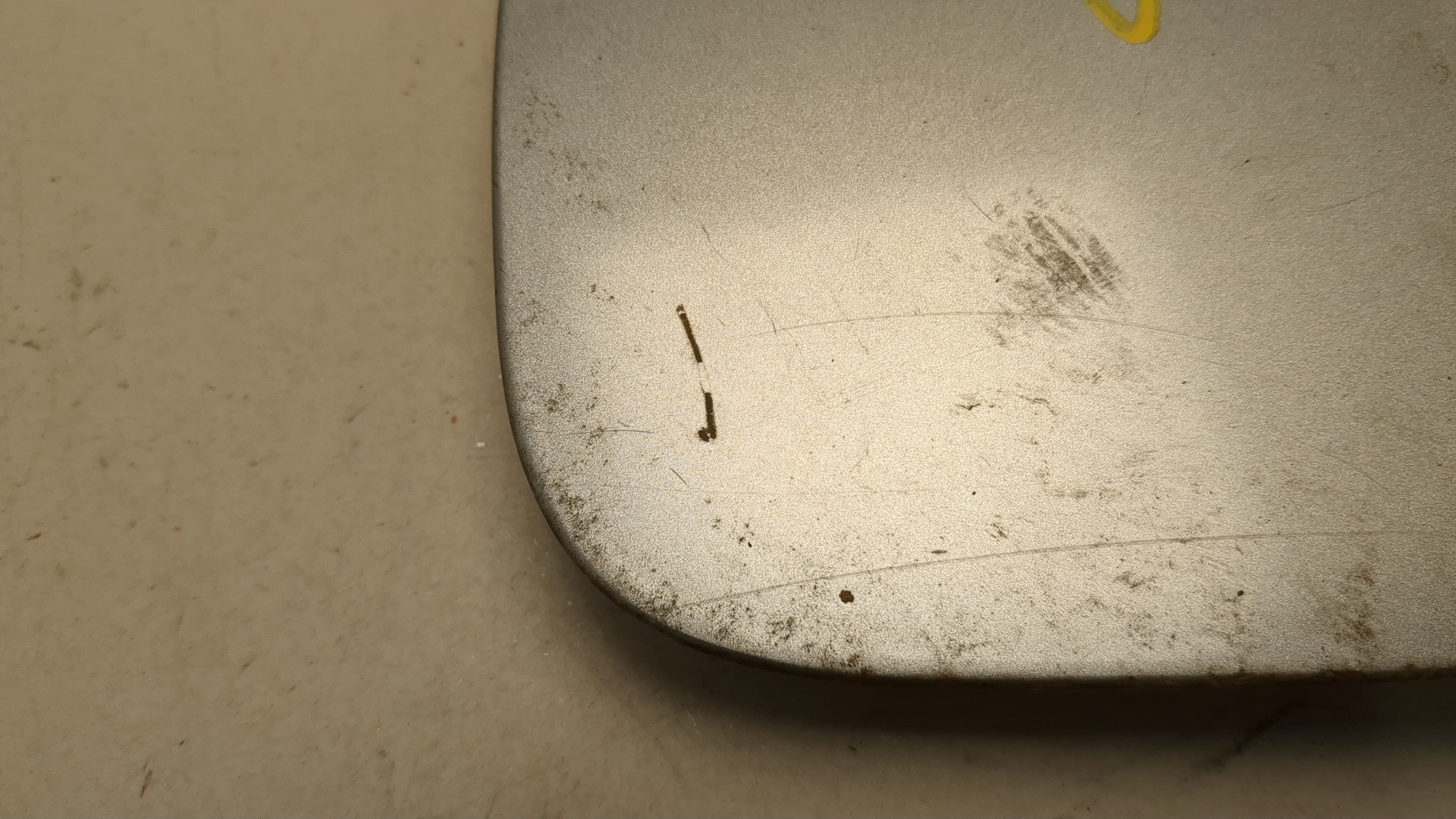 Лючок бензобака